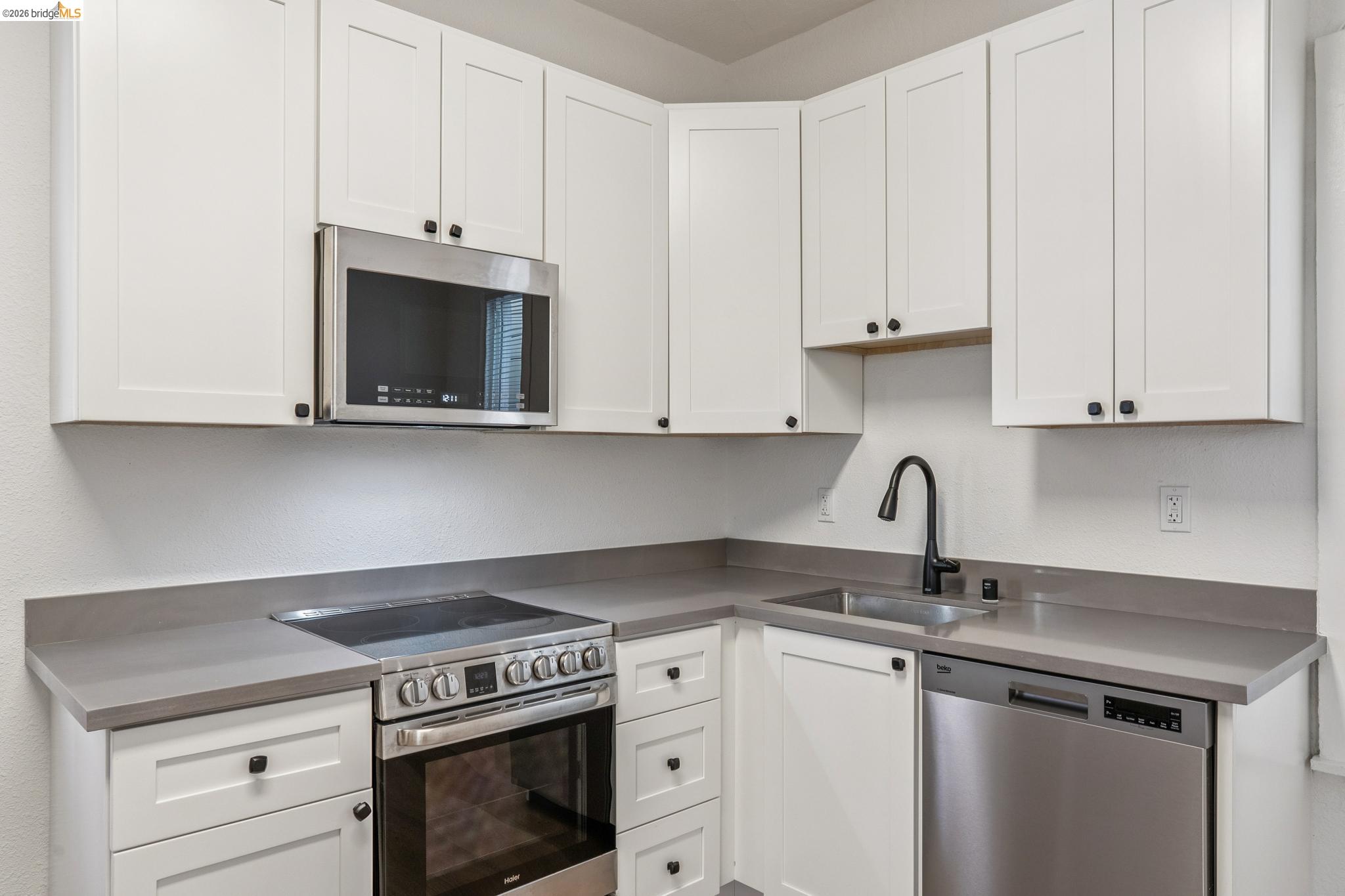 4722-4726 Shattuck Ave