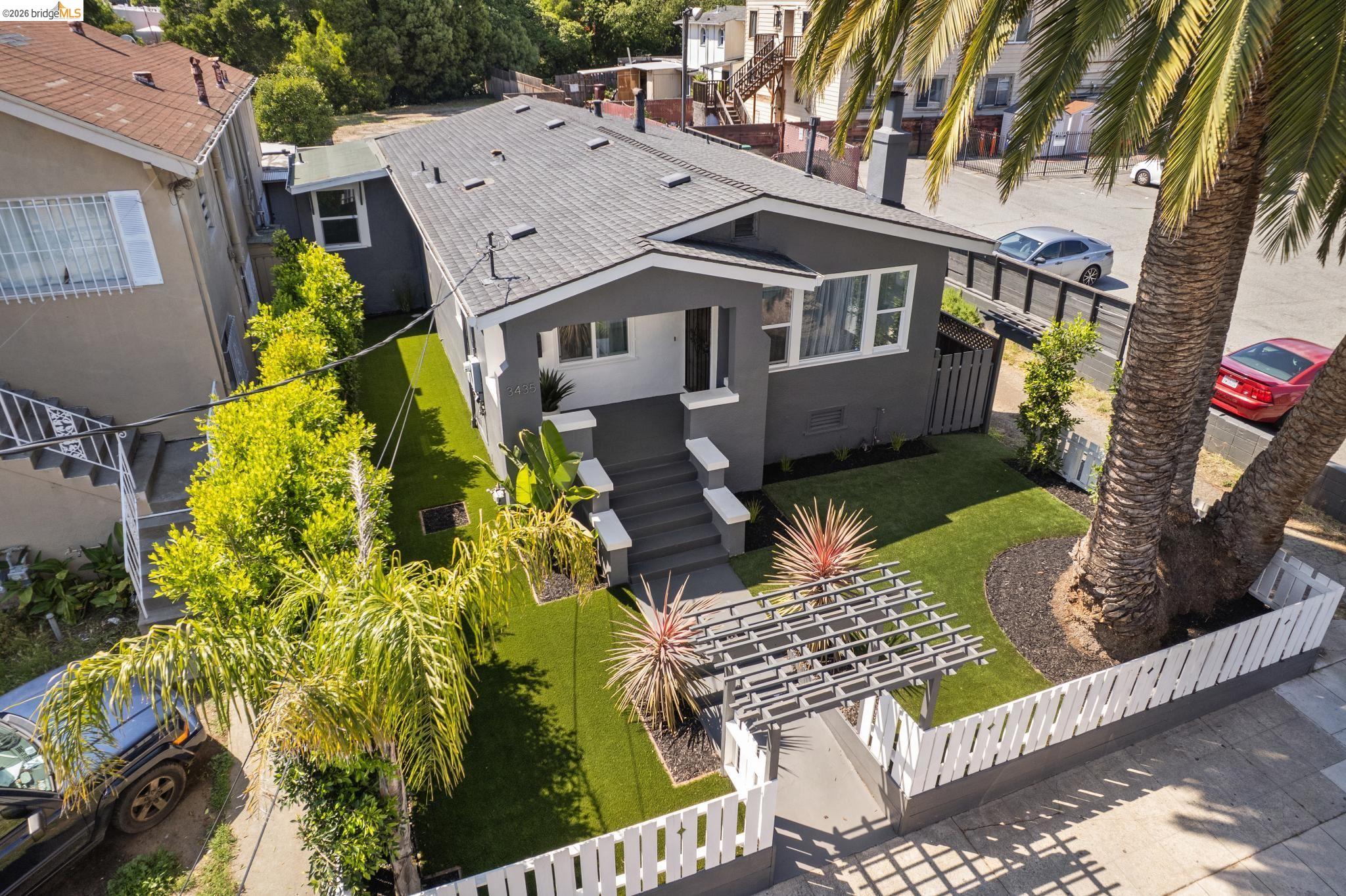 3435 Dimond Ave