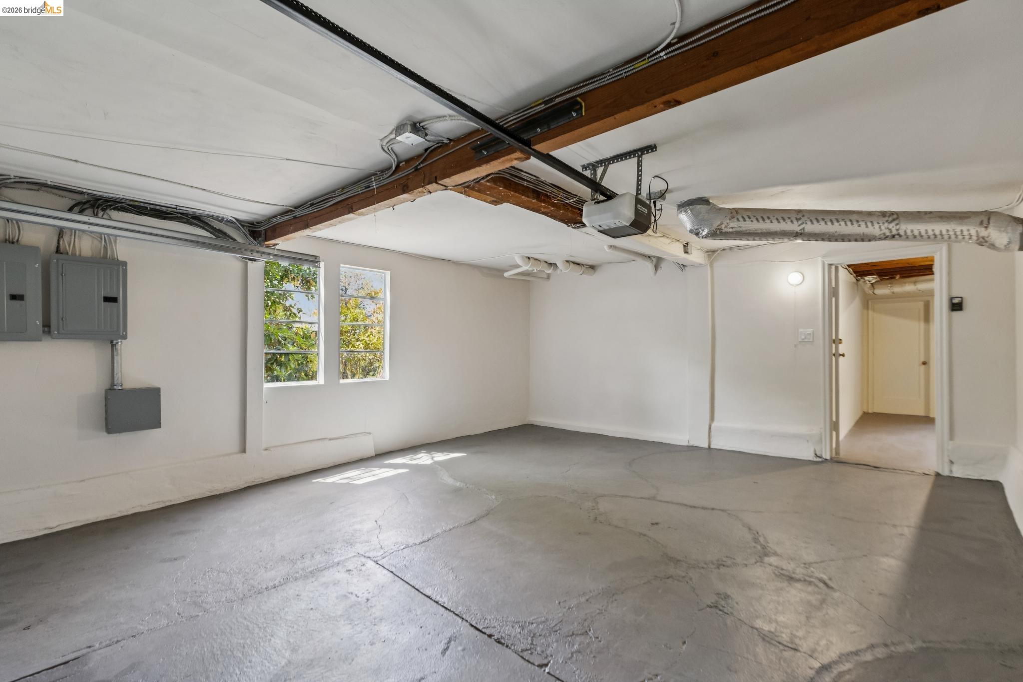 2380 Leimert Blvd