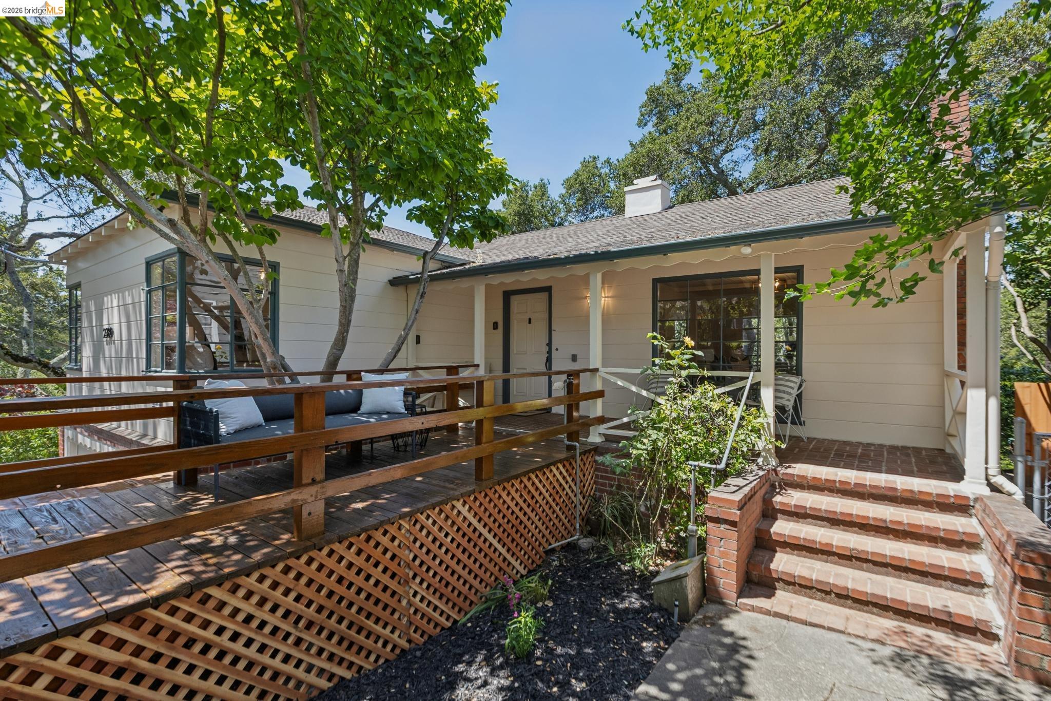 2380 Leimert Blvd