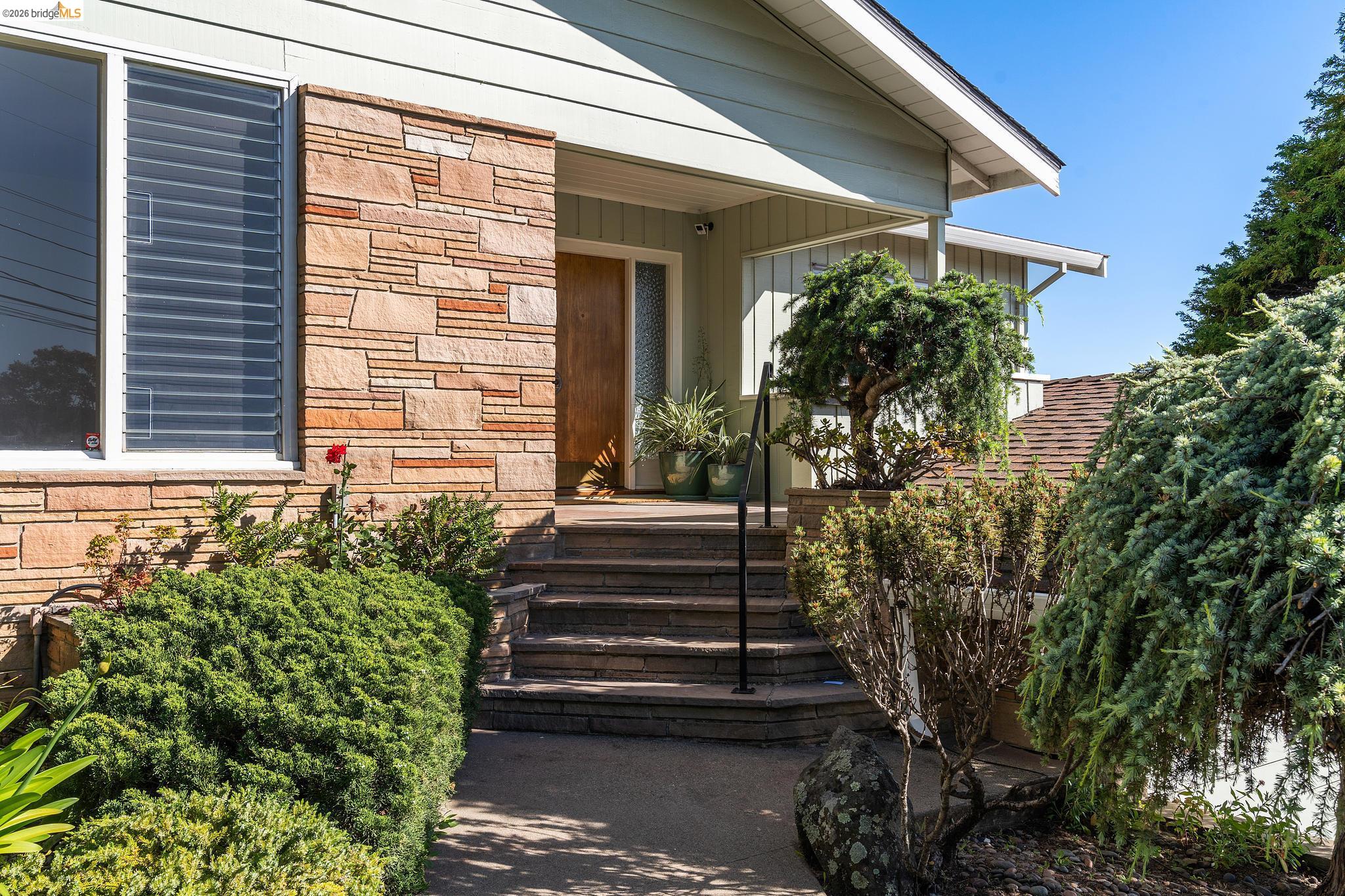 4120 Rhoda