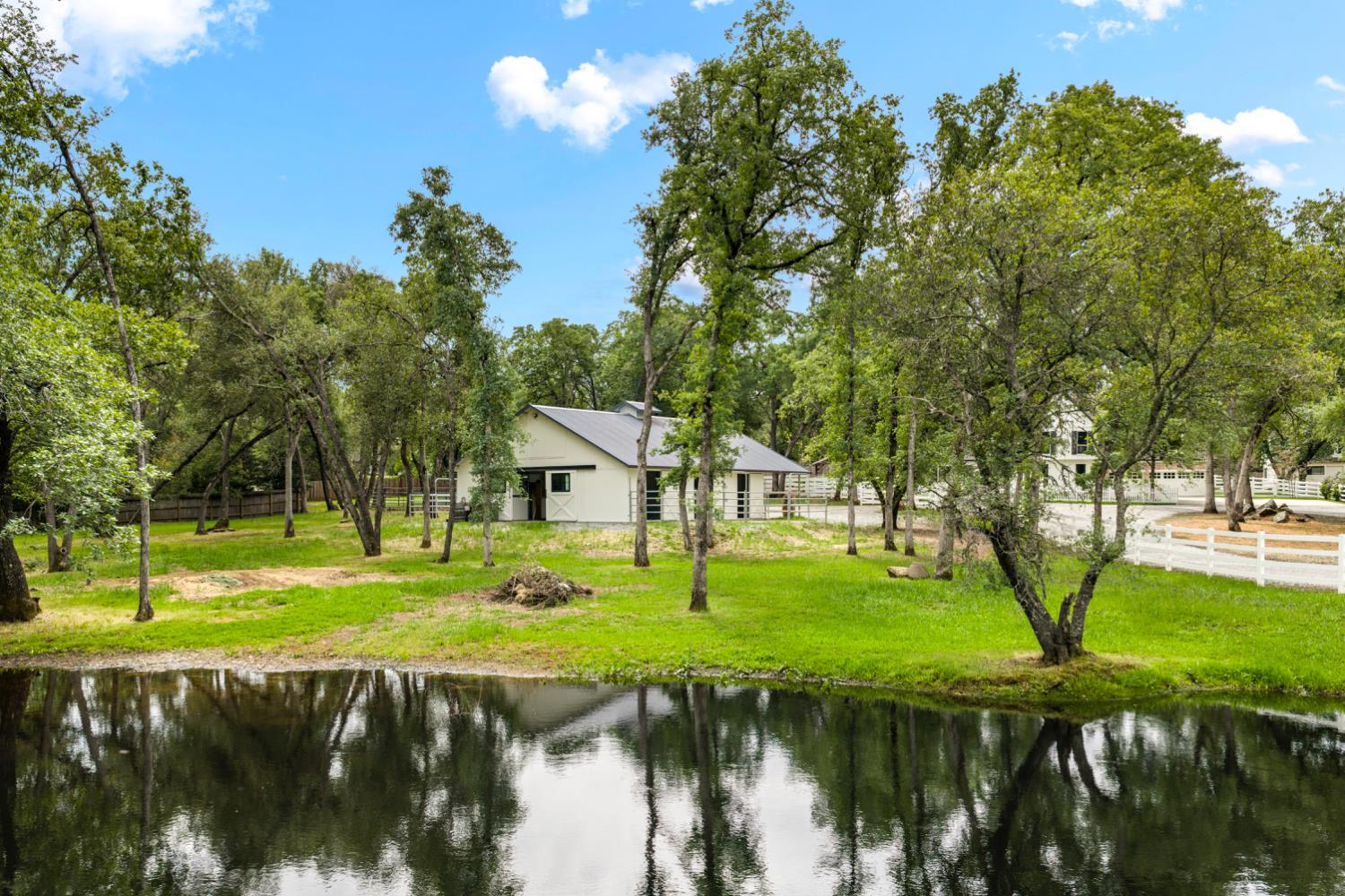 3359 Saint Ives Court