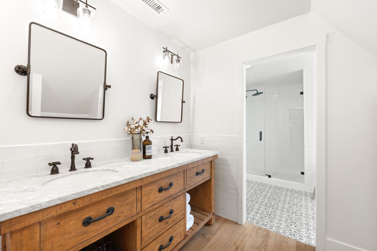 3359 Saint Ives Court