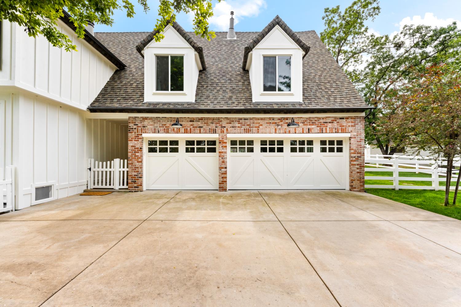 3359 Saint Ives Court