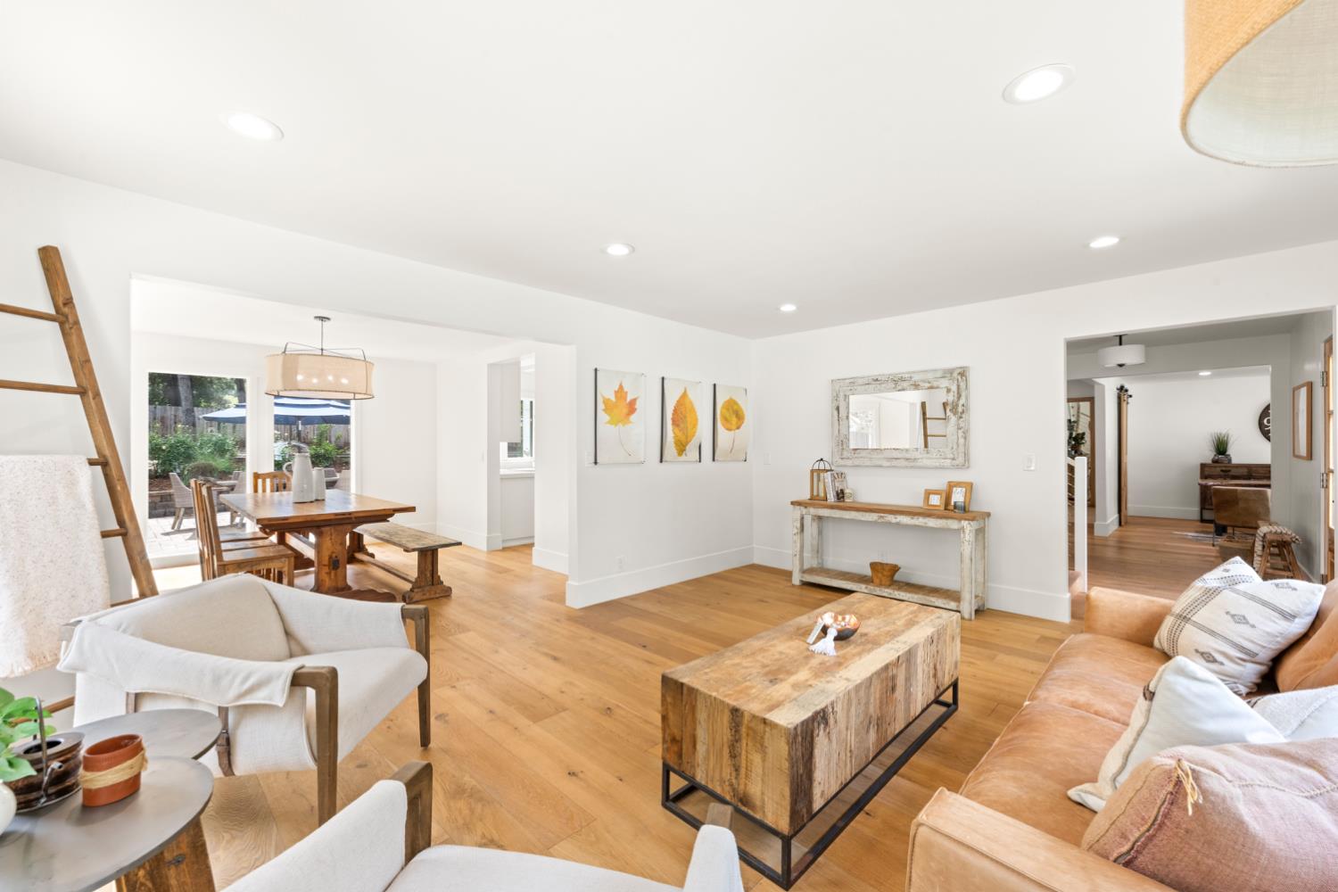 3359 Saint Ives Court