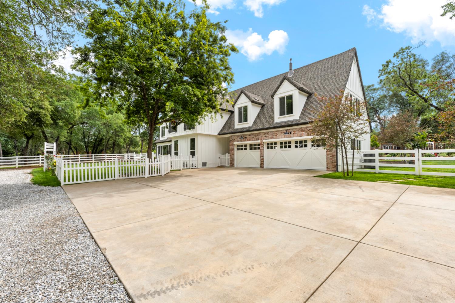 3359 Saint Ives Court