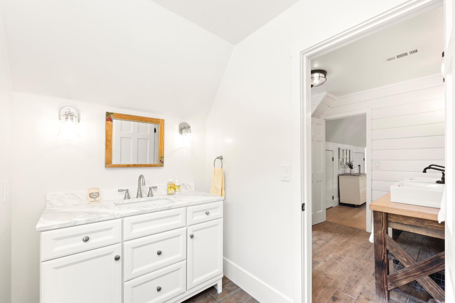 3359 Saint Ives Court