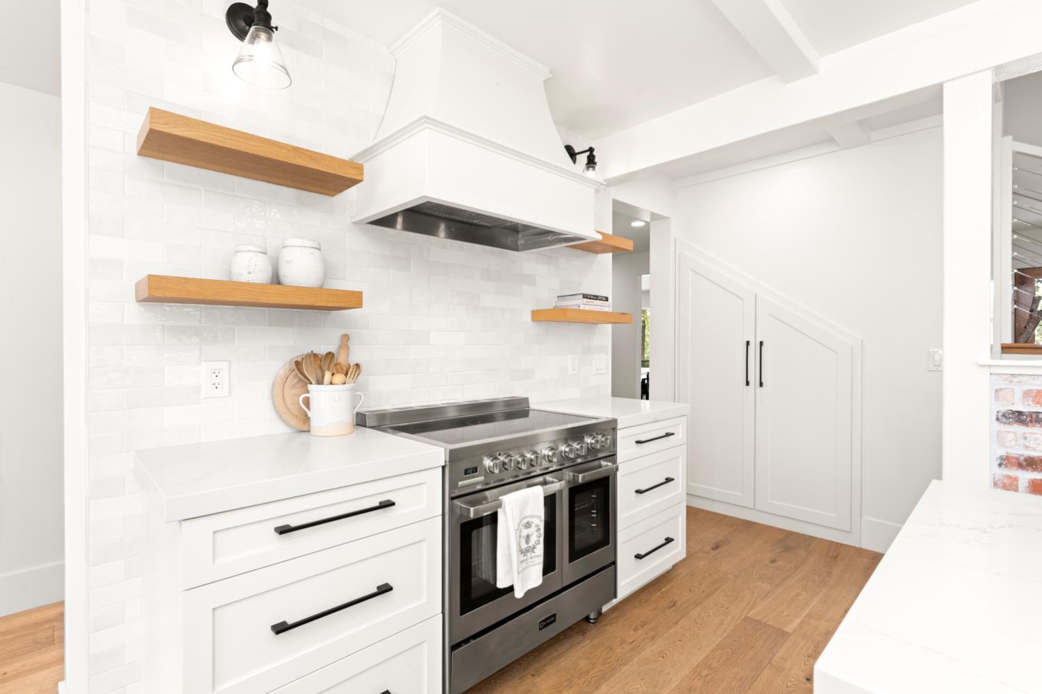 3359 Saint Ives Court
