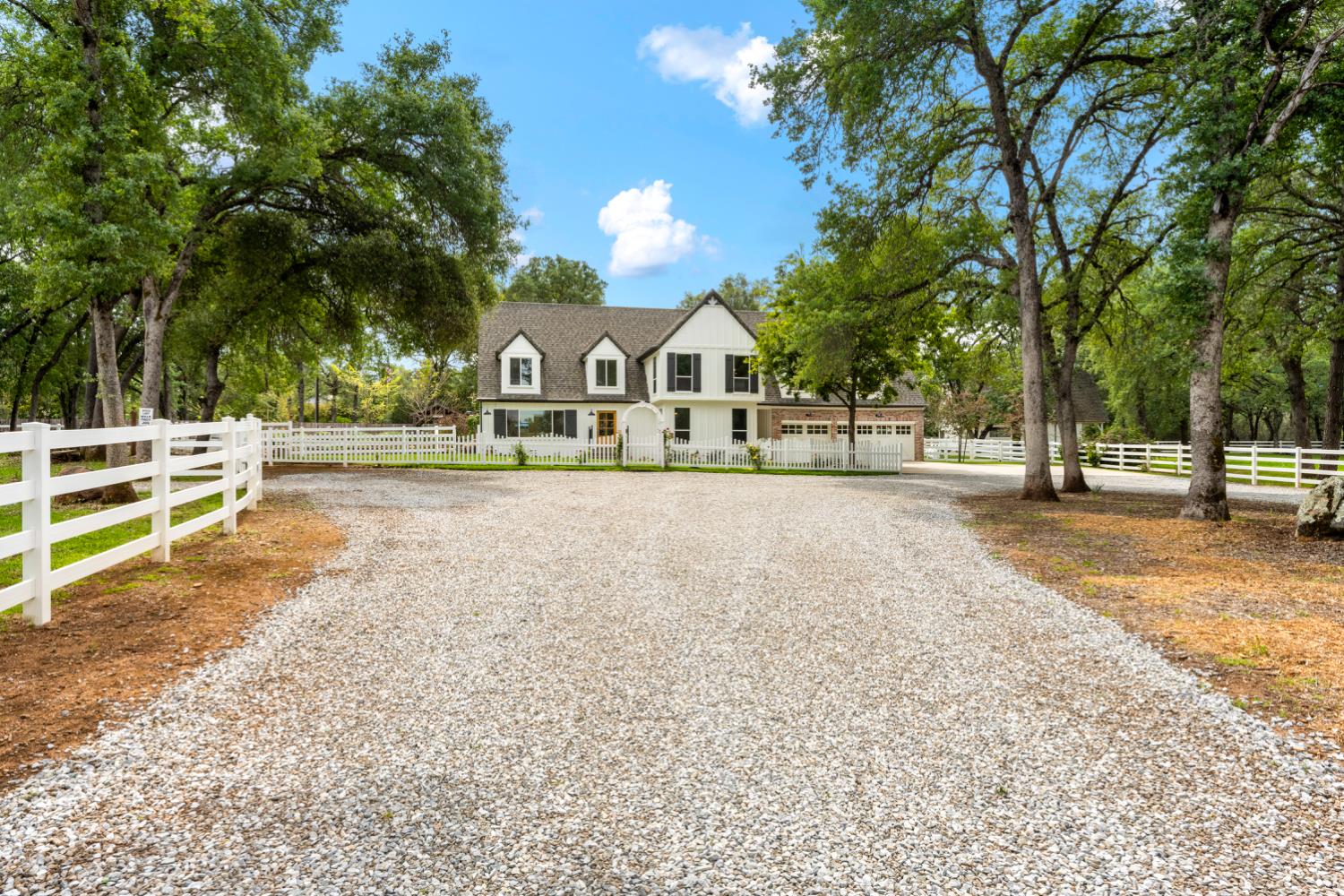 3359 Saint Ives Court