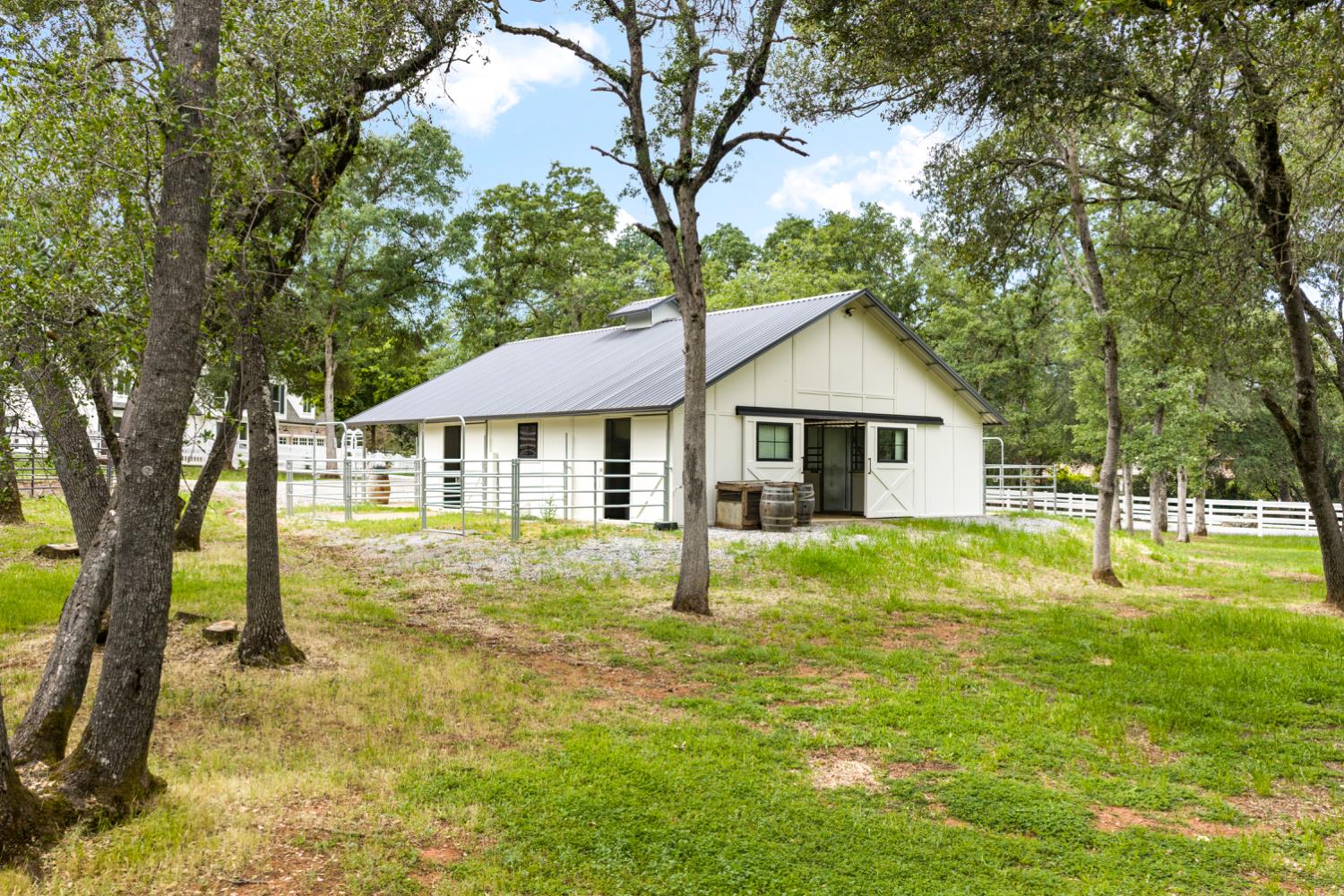 3359 Saint Ives Court