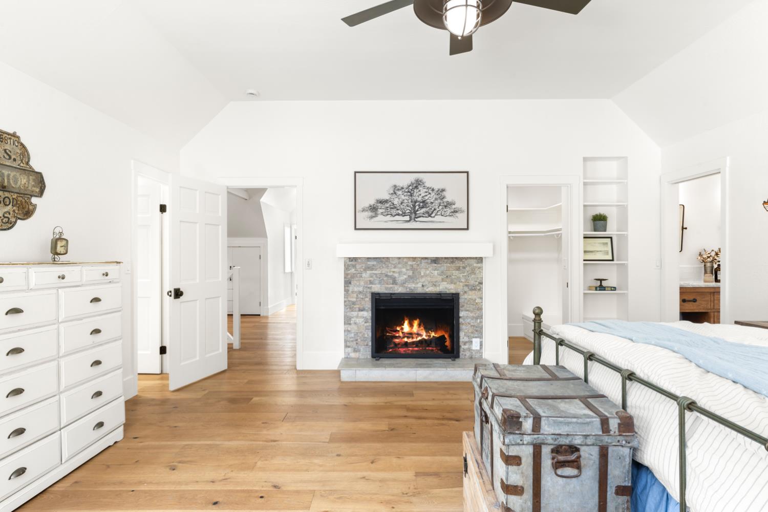 3359 Saint Ives Court