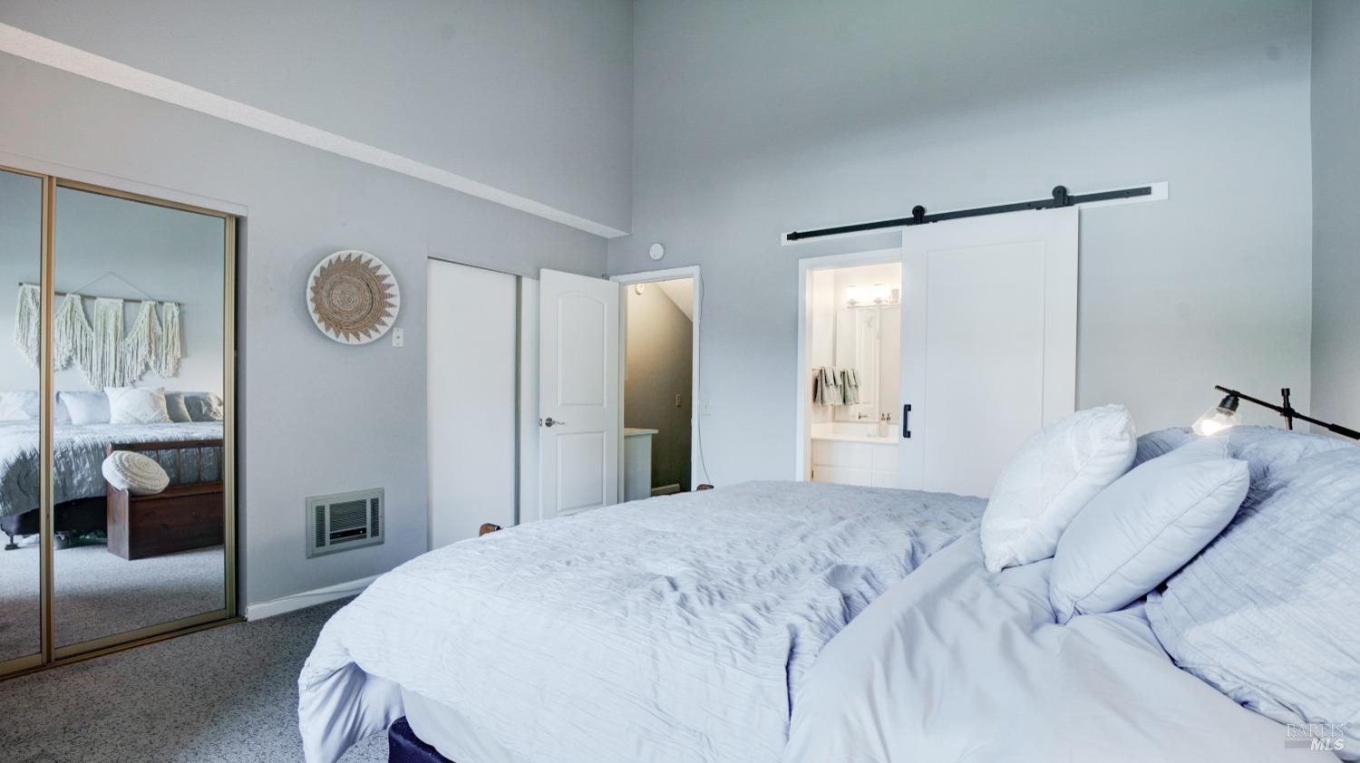 575 Racquet Club Cir