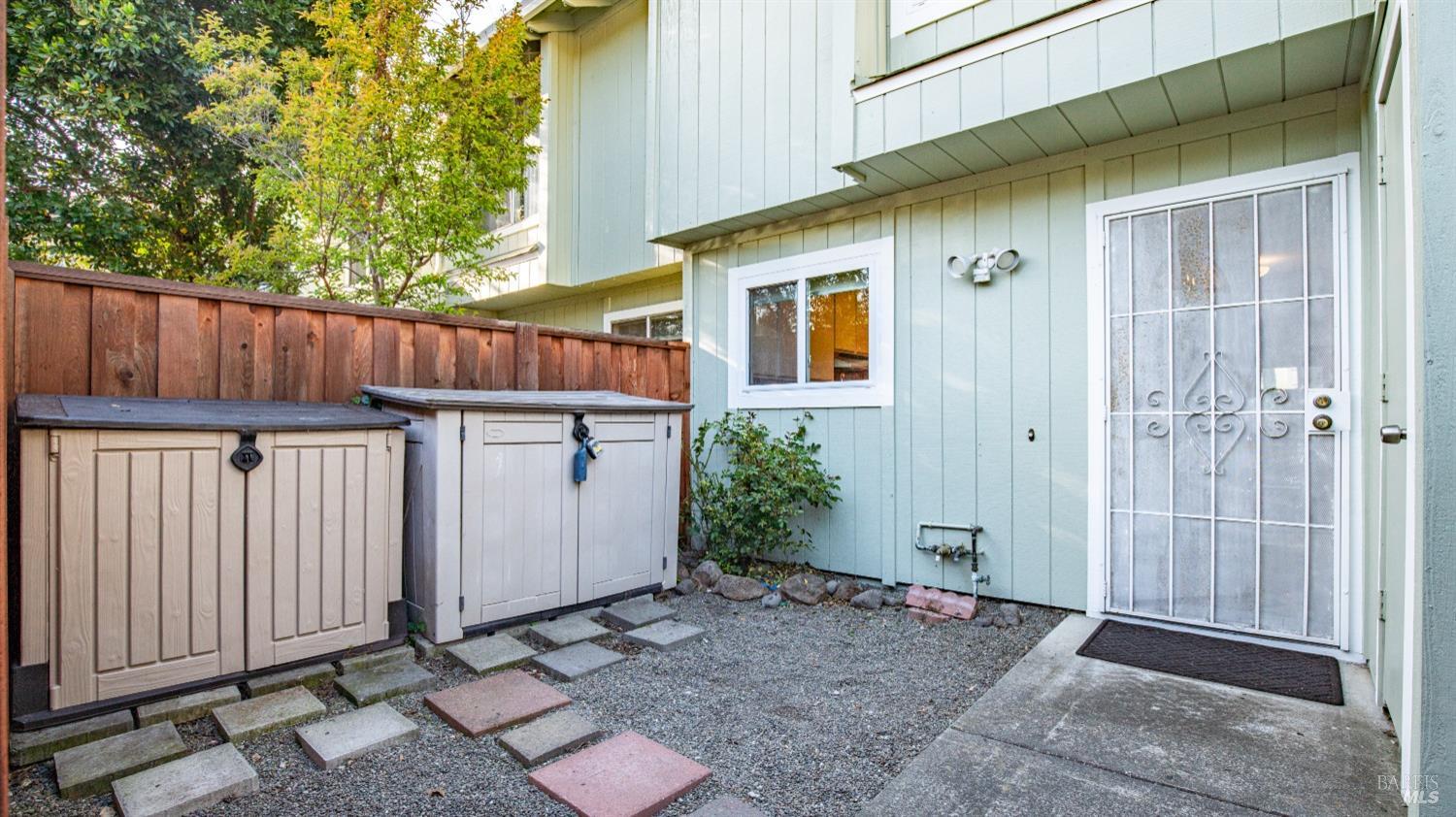 575 Racquet Club Cir