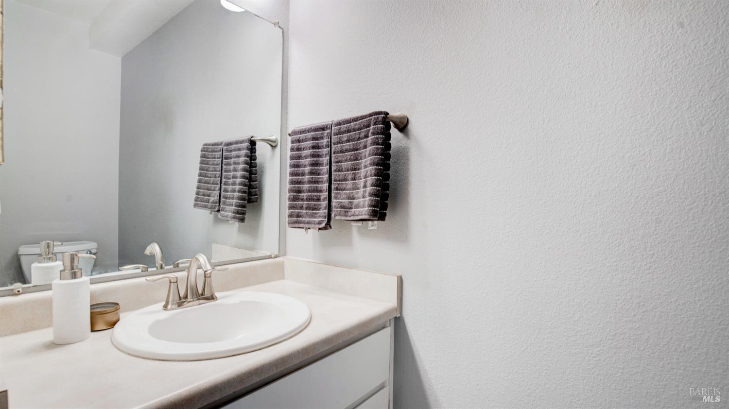 575 Racquet Club Cir