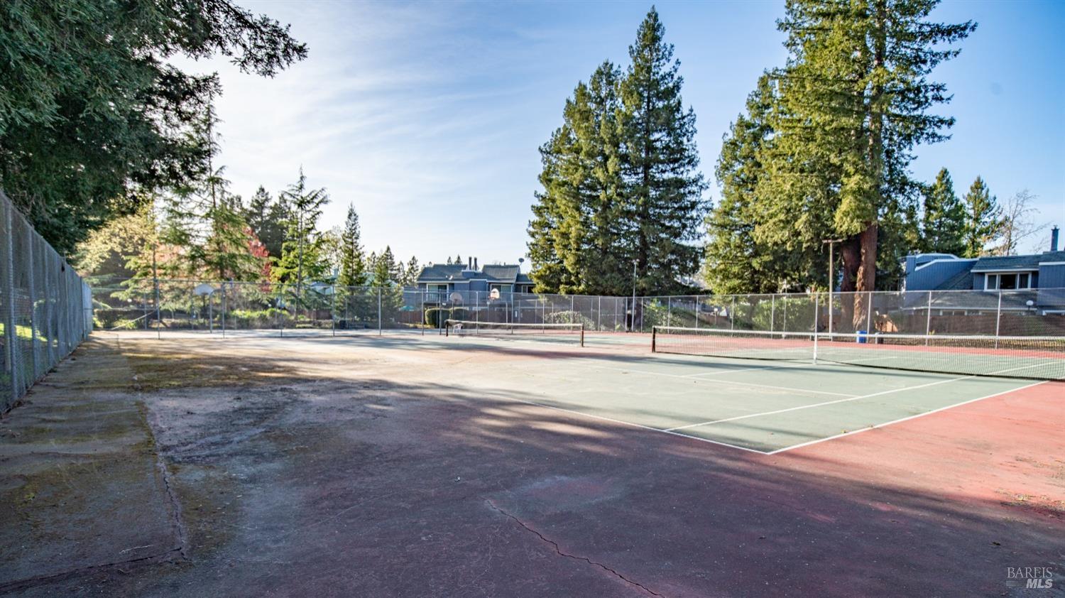 575 Racquet Club Cir