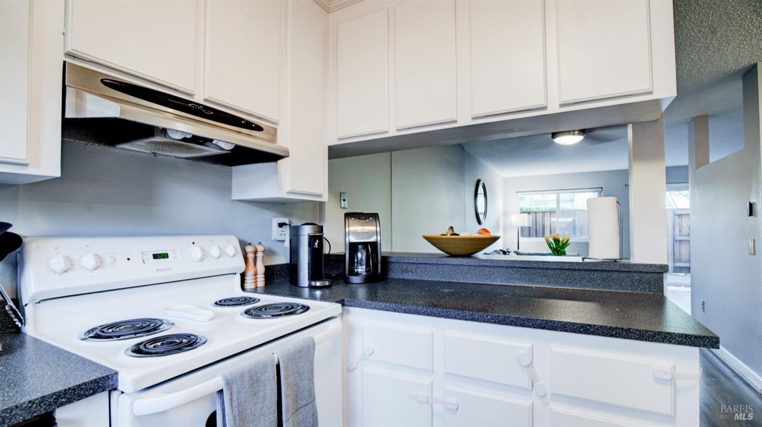 575 Racquet Club Cir