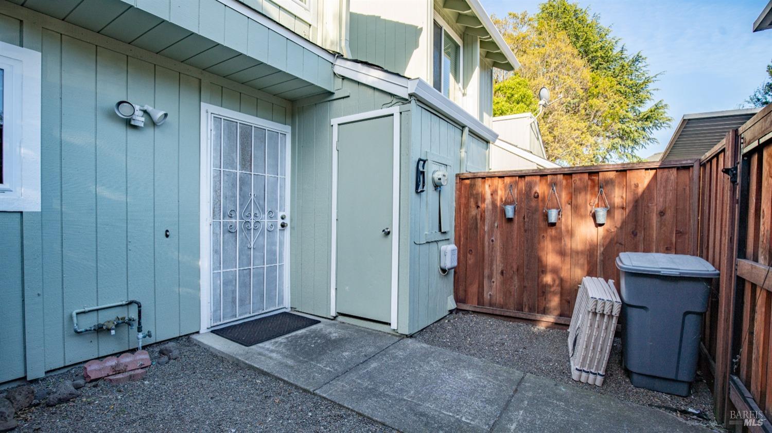 575 Racquet Club Cir