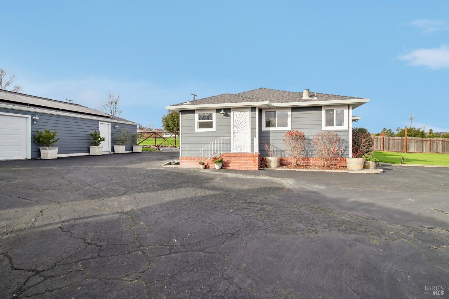 5867 Old Redwood Hwy