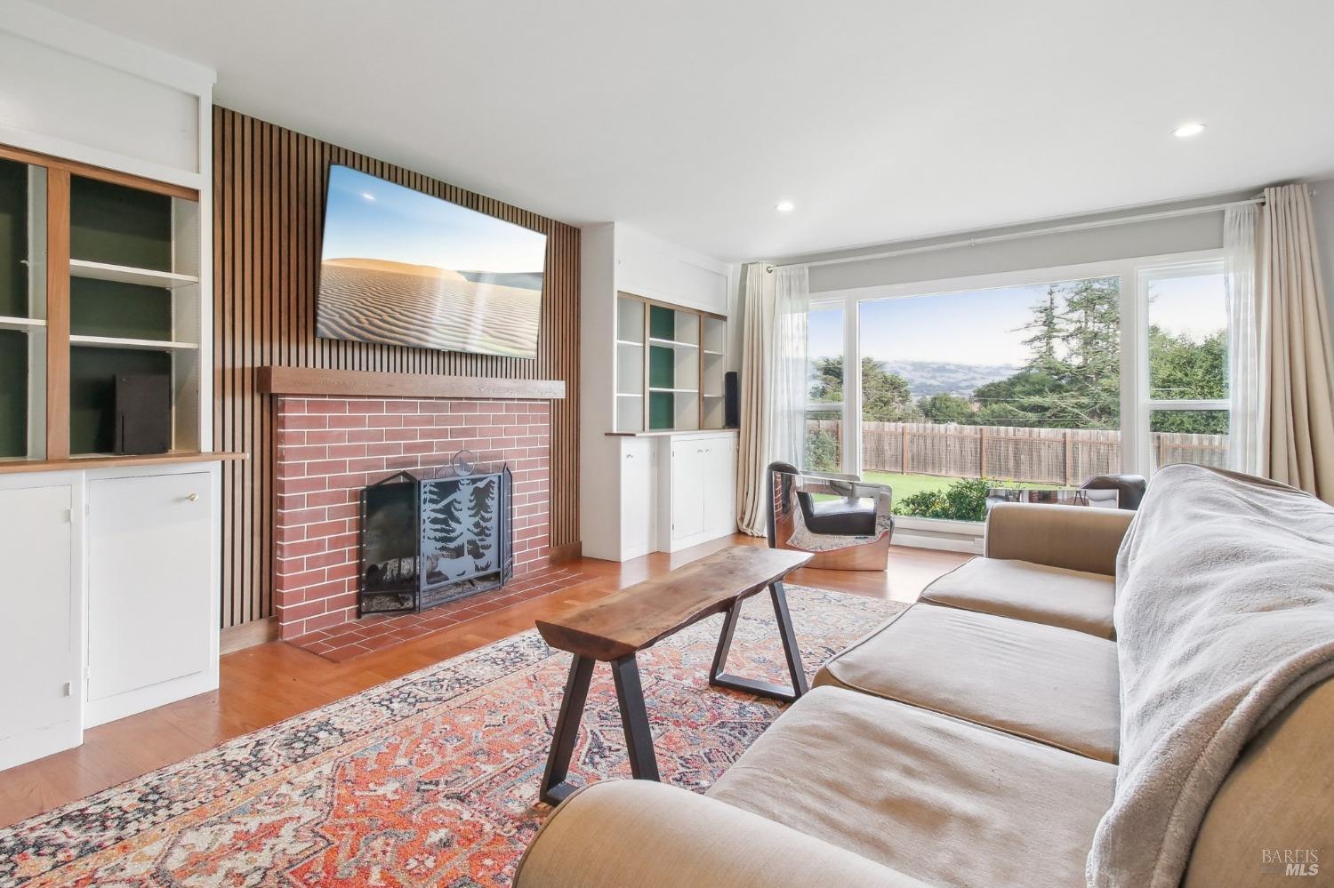 5867 Old Redwood Hwy