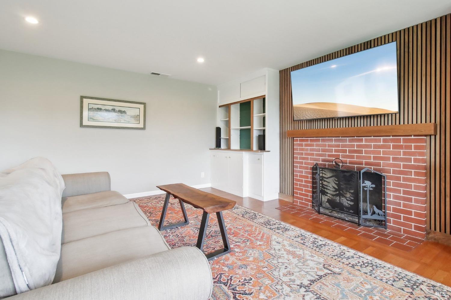 5867 Old Redwood Hwy