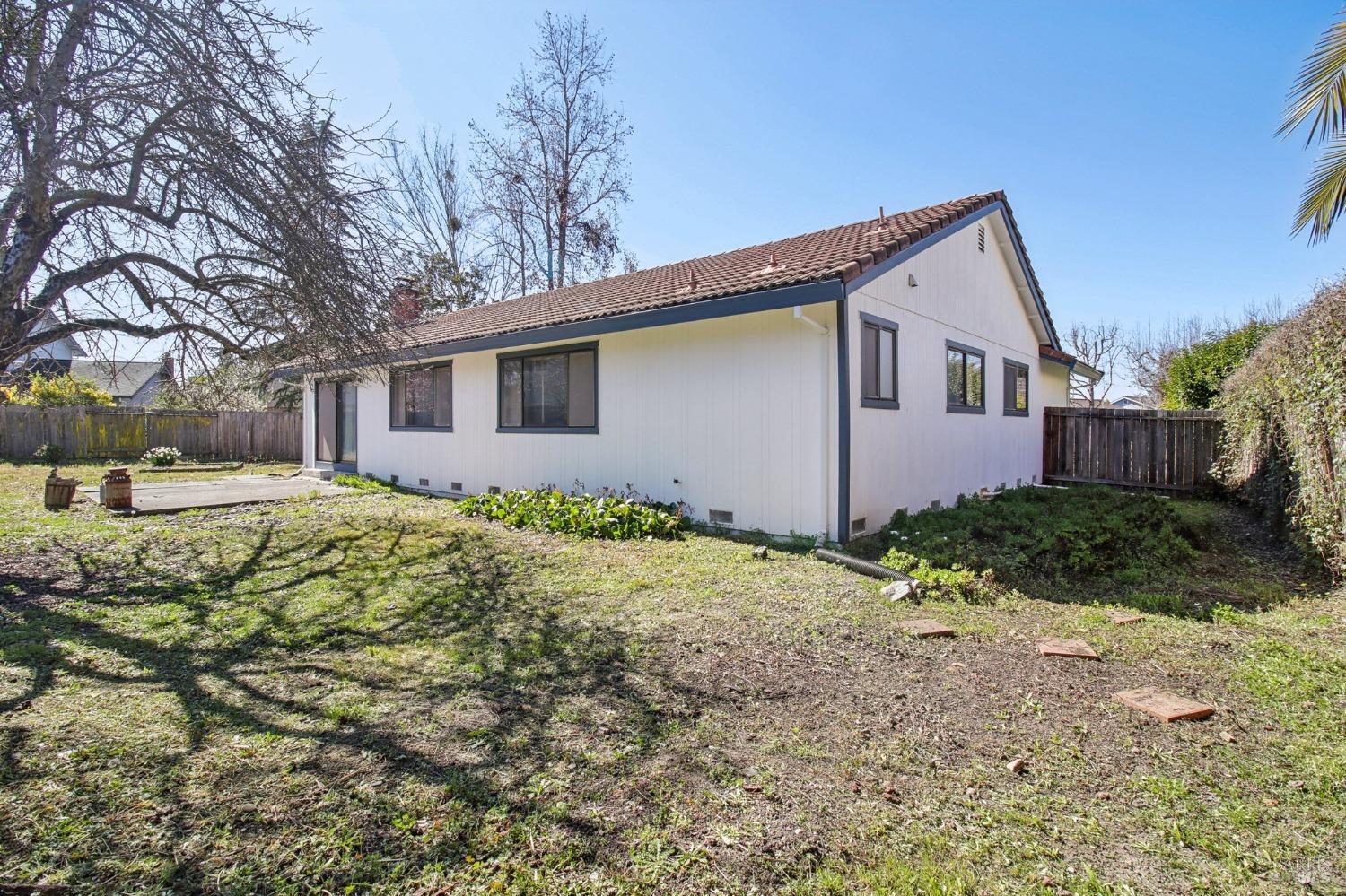 6196 San Mateo Ct