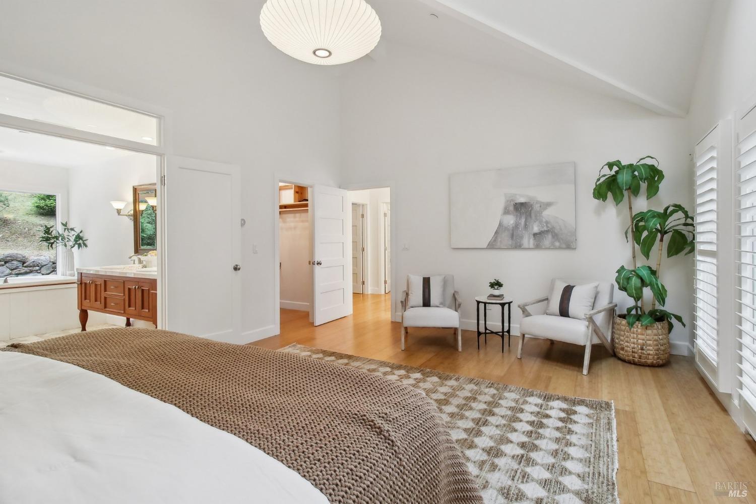 13815 Green Valley Rd