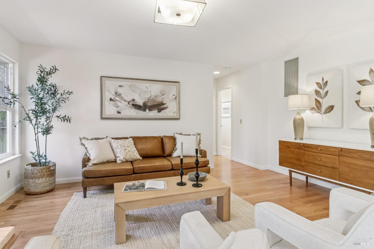 8350 Dorfman Dr