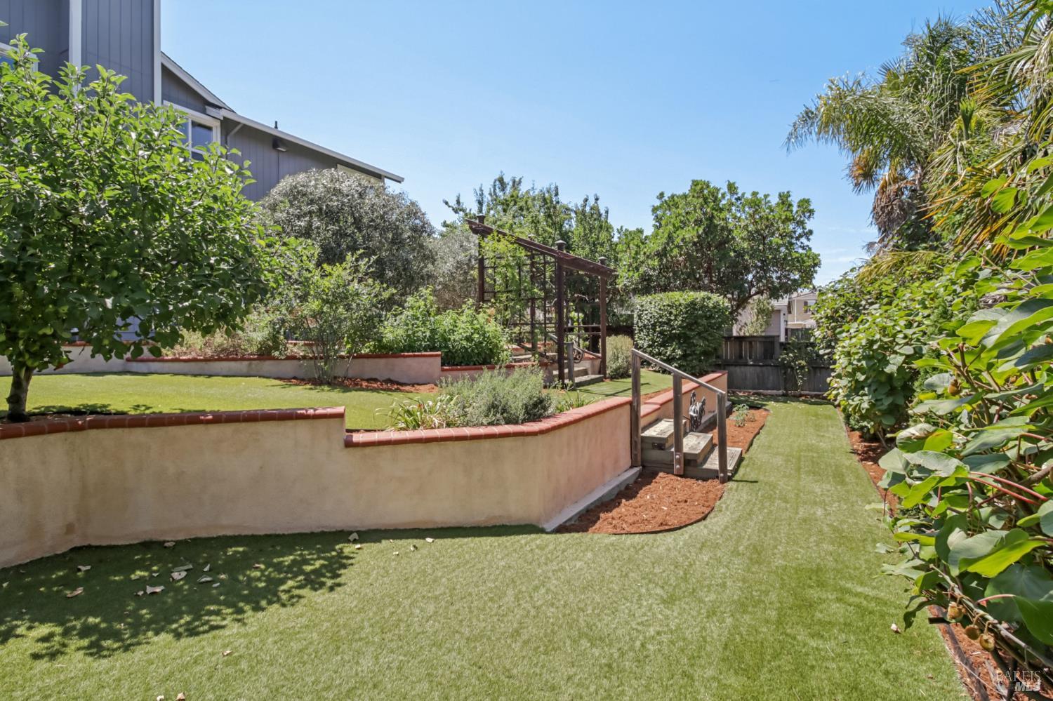 8350 Dorfman Dr