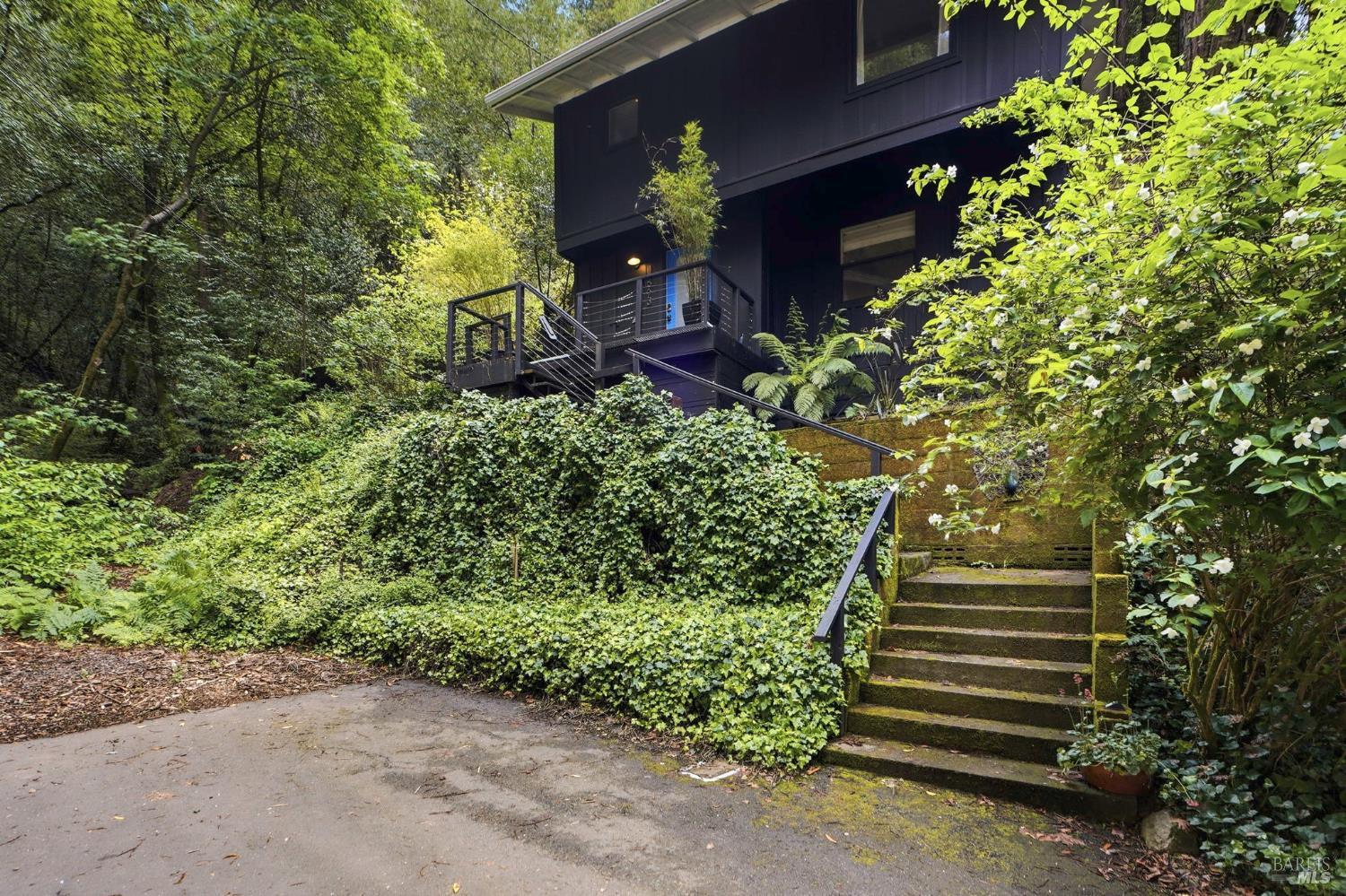 14993 Merry Lane