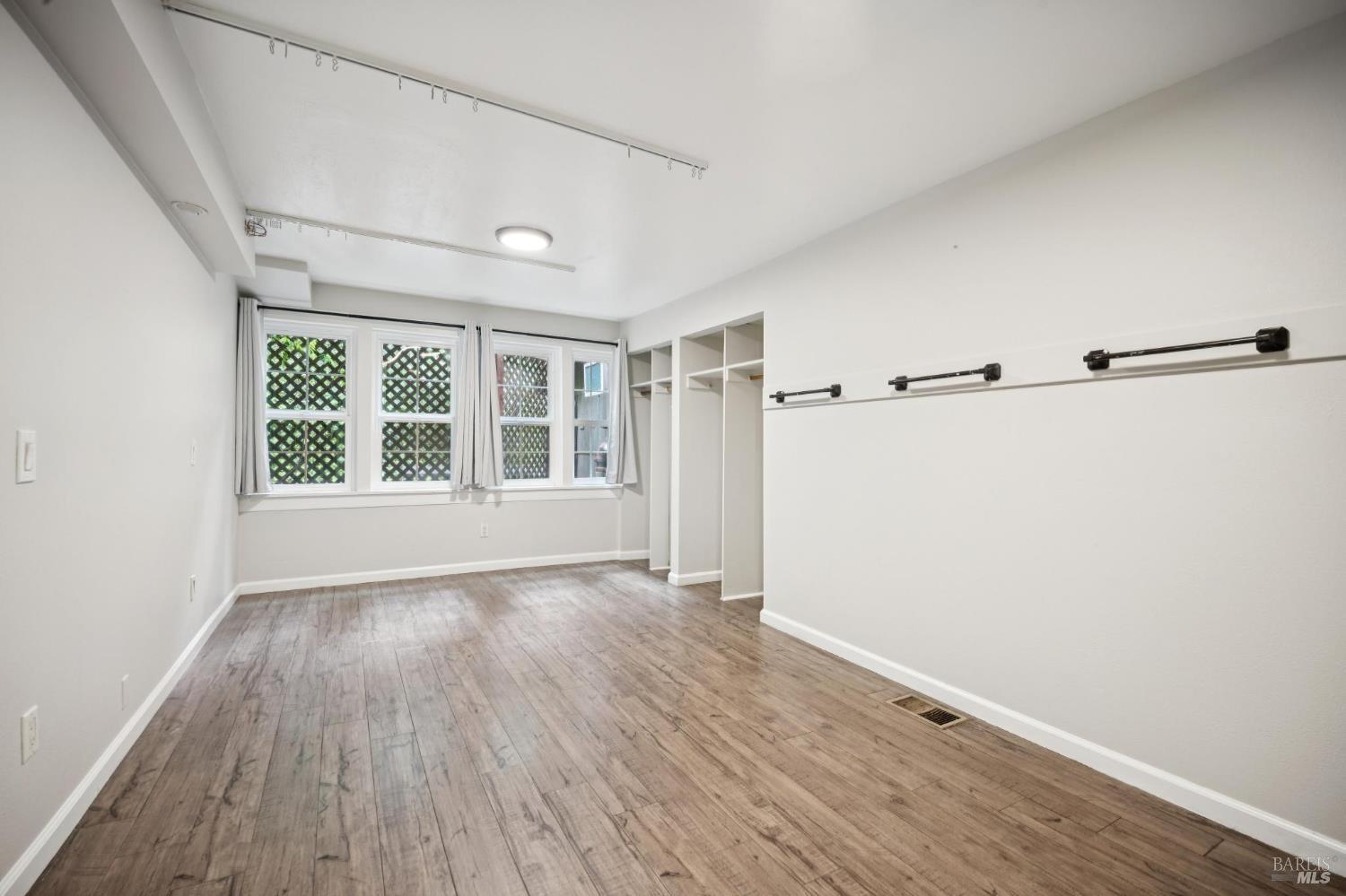 2264 Green Hill Road