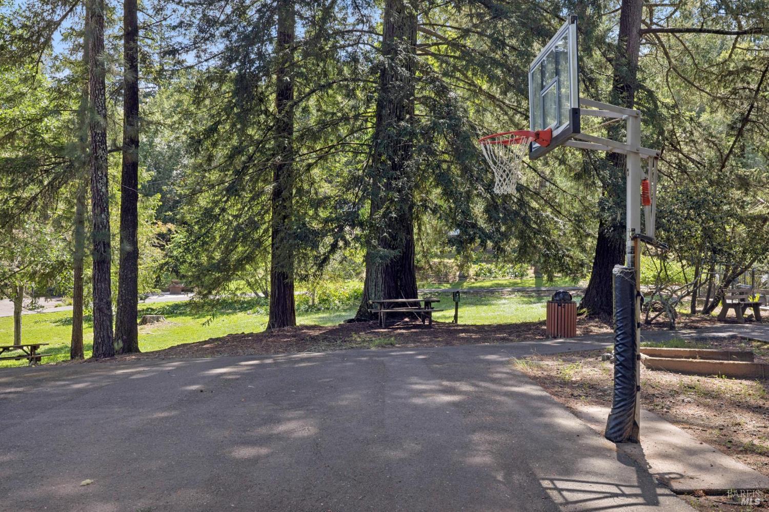 2264 Green Hill Road