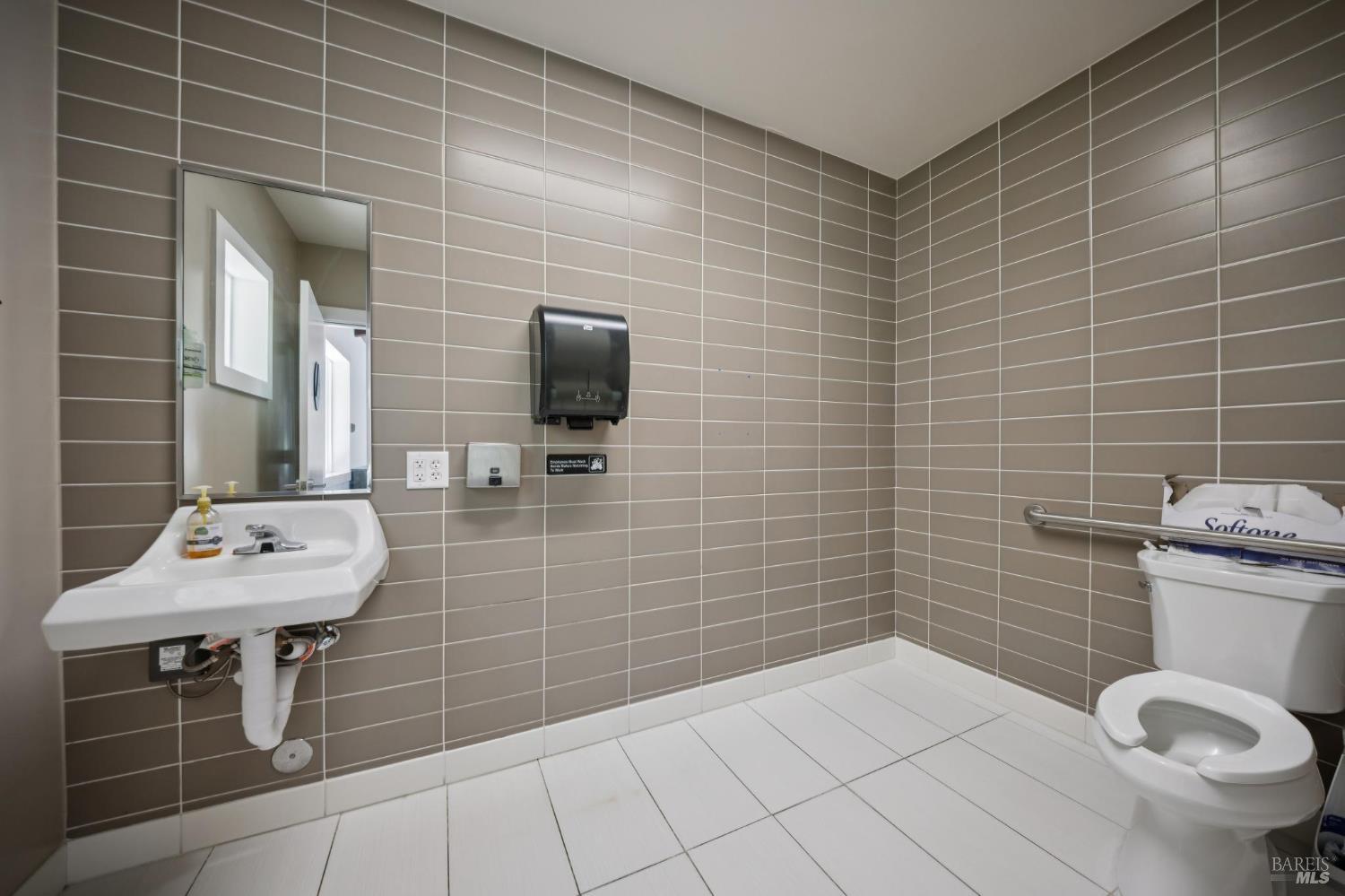 2264 Green Hill Road