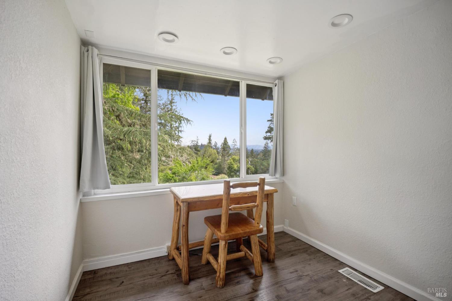 2264 Green Hill Road