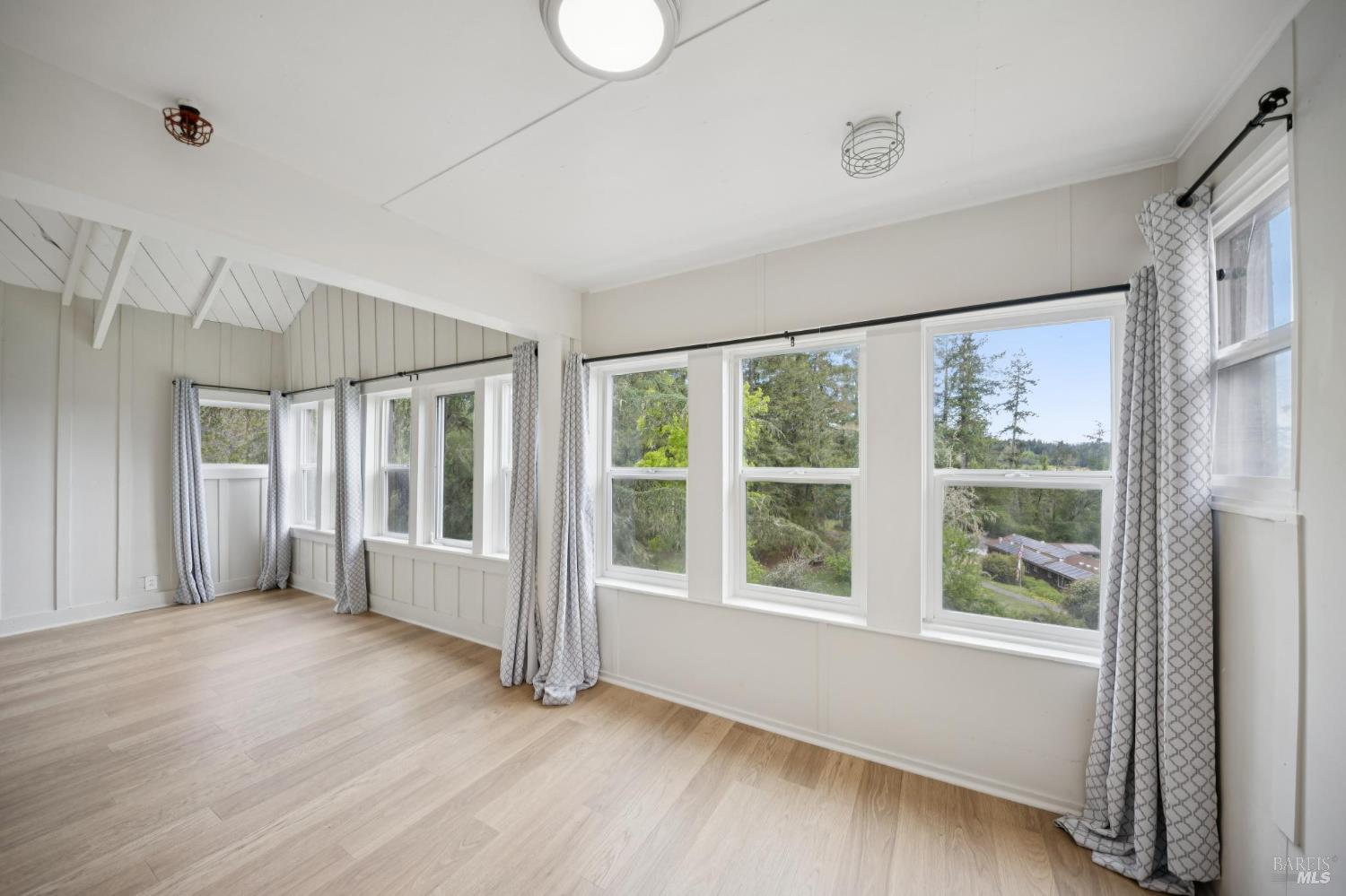 2264 Green Hill Road