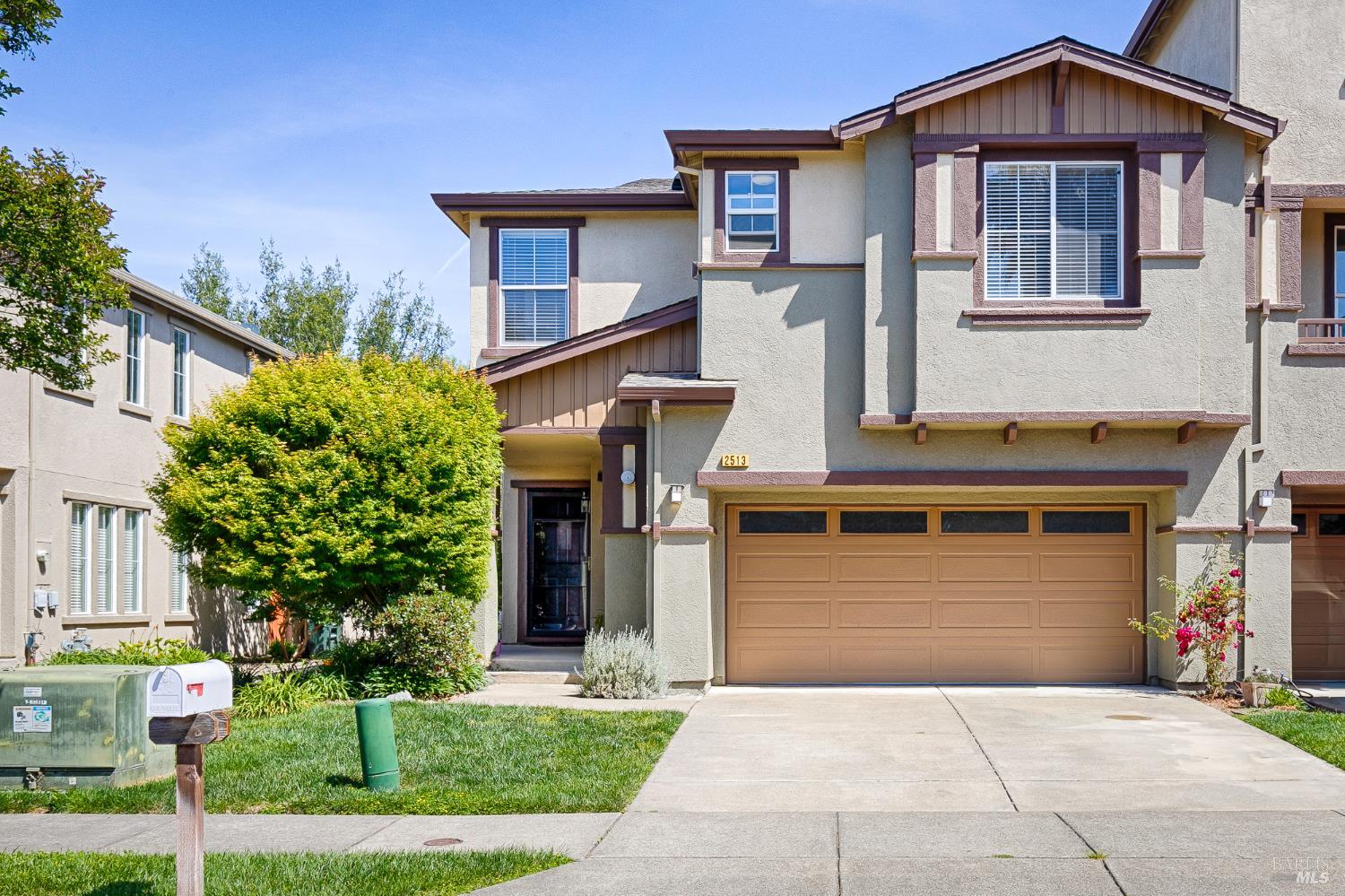 2513 Edgewater Drive