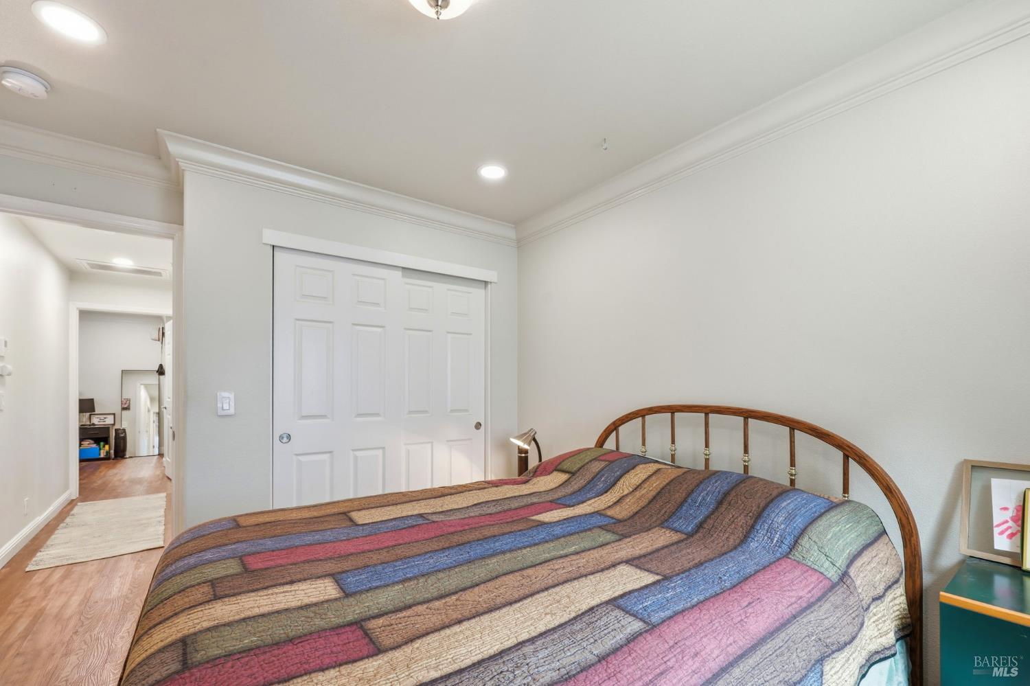 225 Burt Street Unit: #9