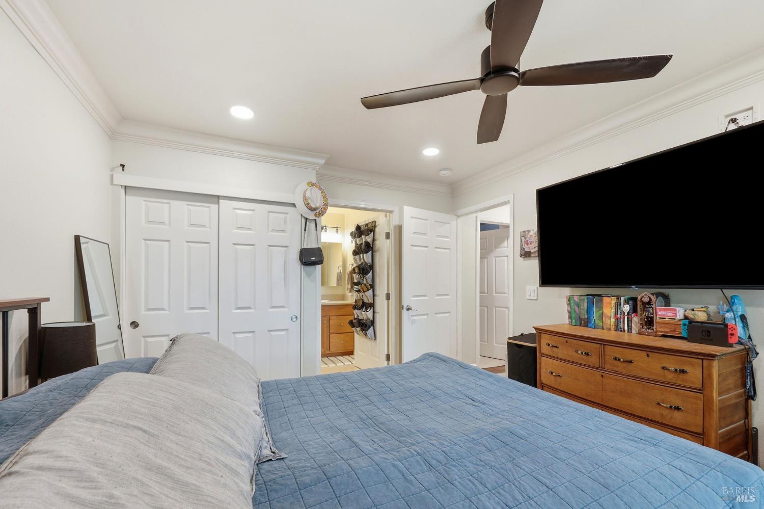 225 Burt Street Unit: #9