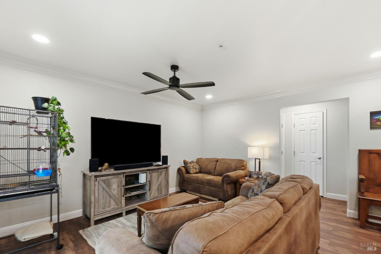 225 Burt Street Unit: #9