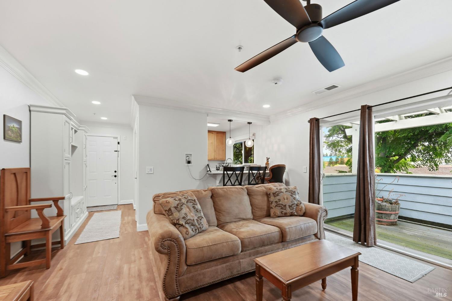 225 Burt Street Unit: #9