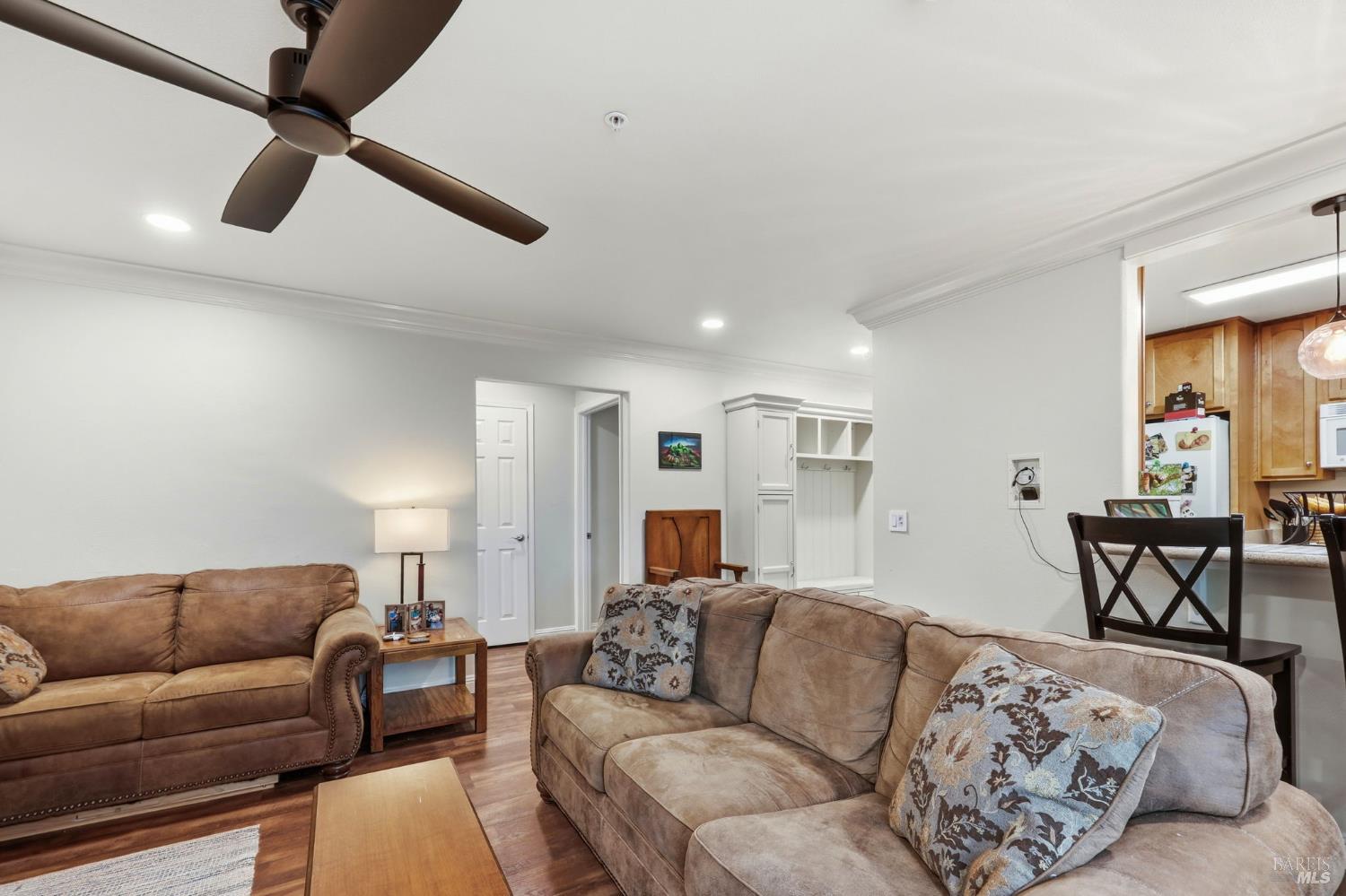 225 Burt Street Unit: #9