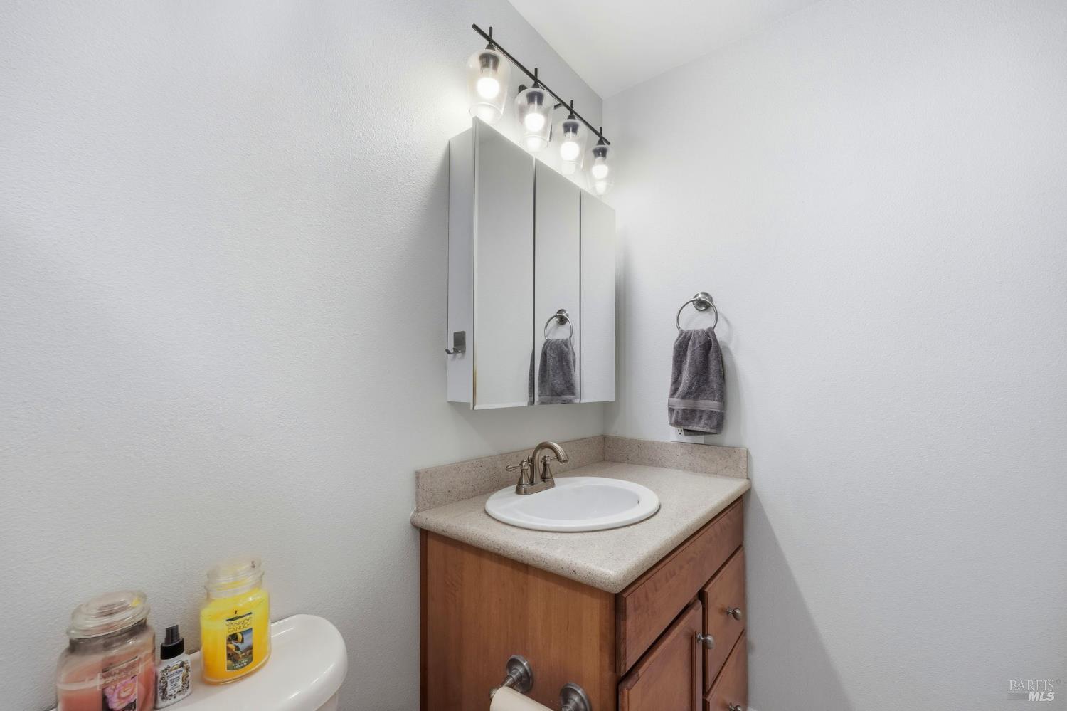 225 Burt Street Unit: #9