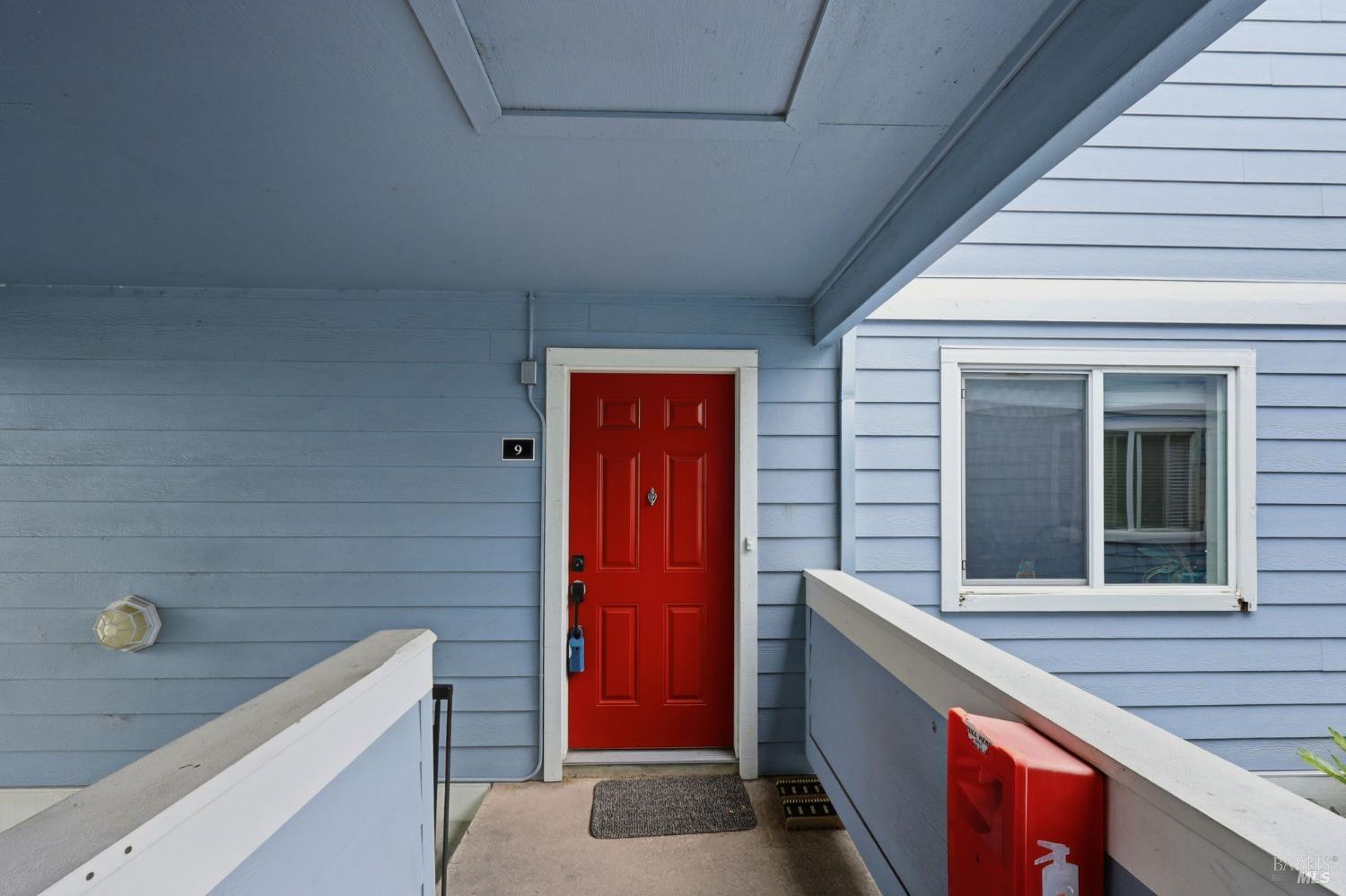 225 Burt Street Unit: #9