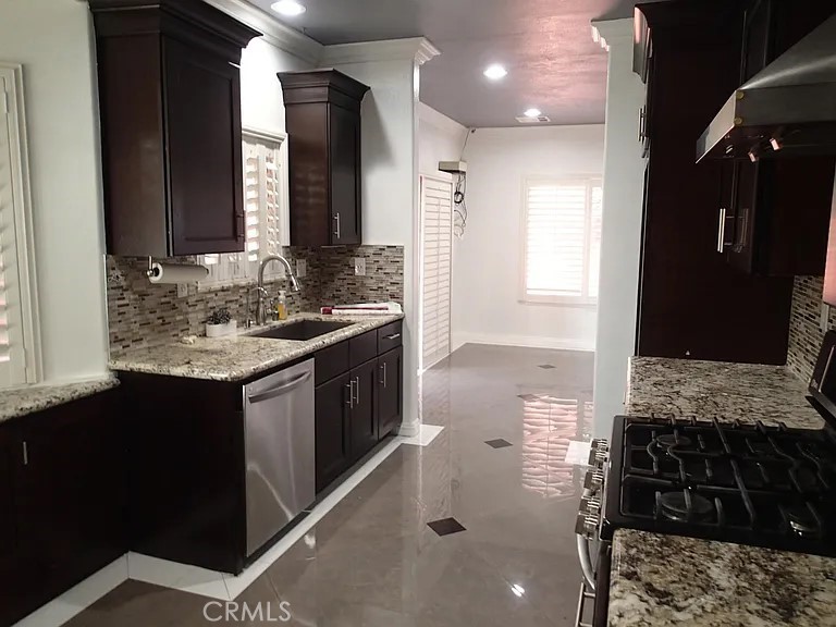 13442 Flower Street 15