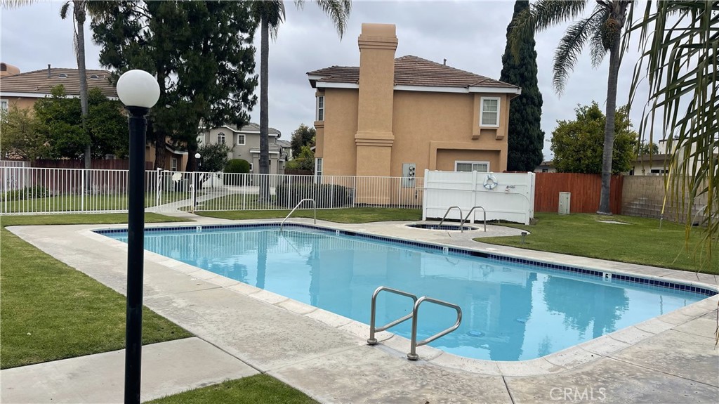 13442 Flower Street 15