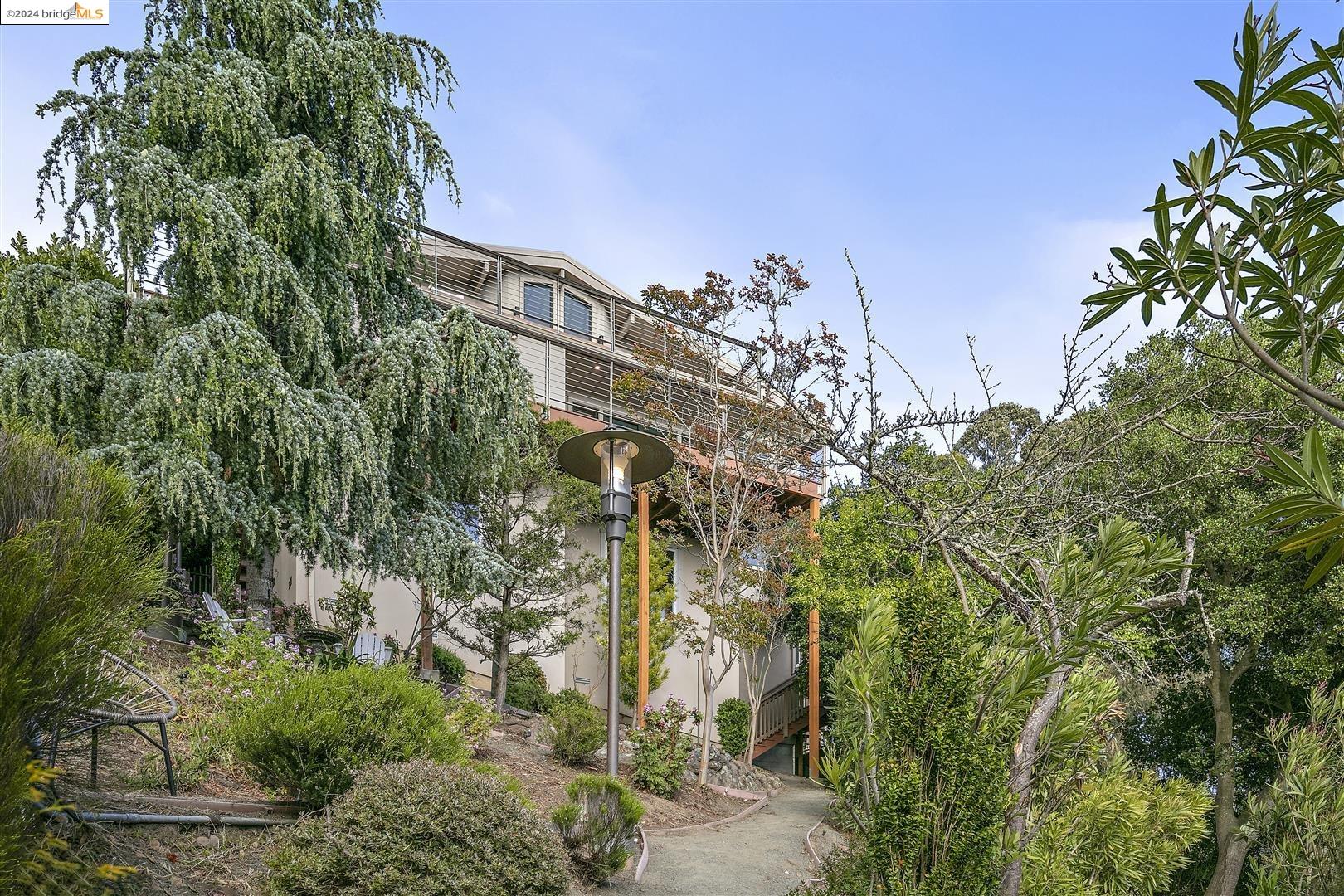 6133 Snake Rd