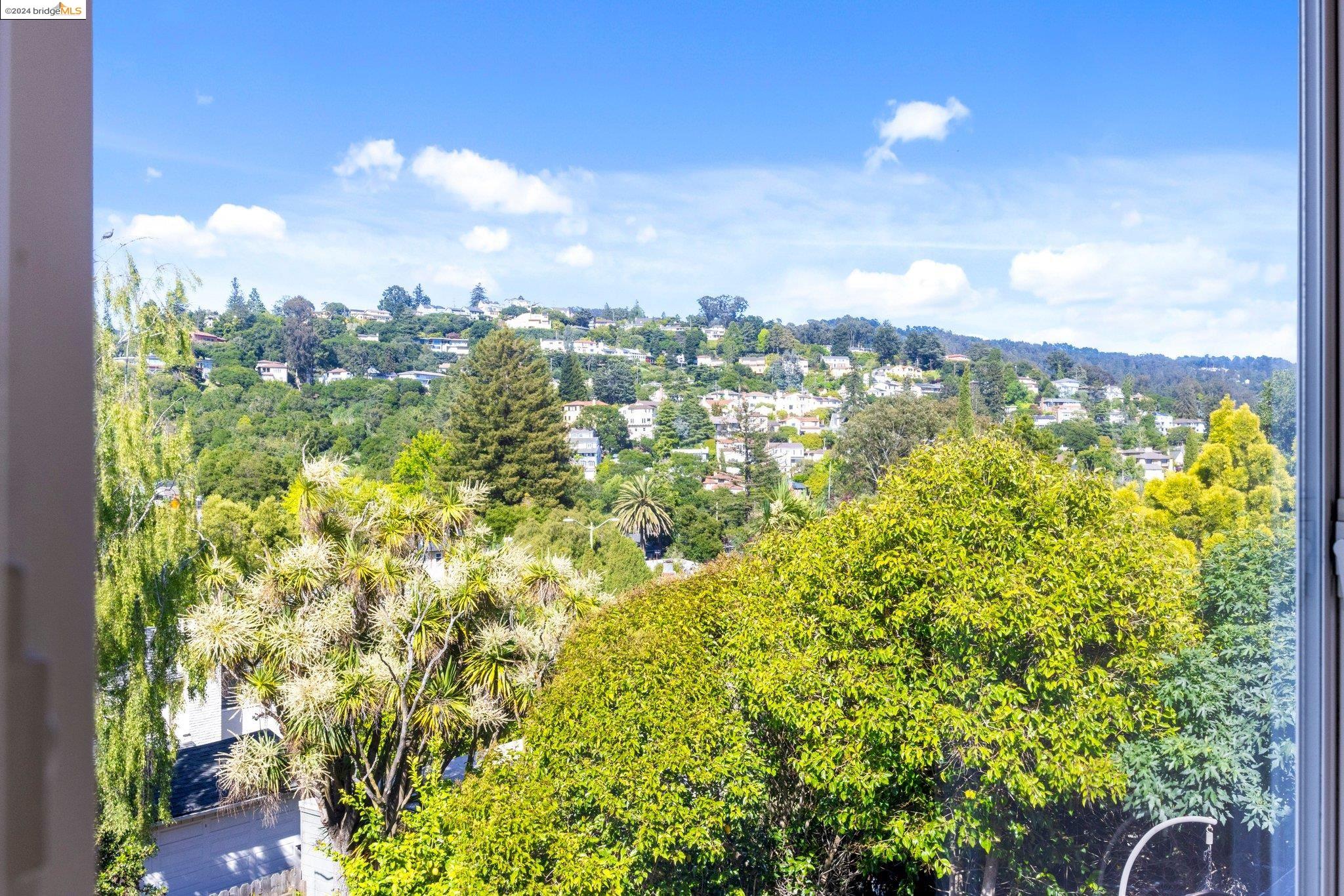 1220 Hollywood Ave