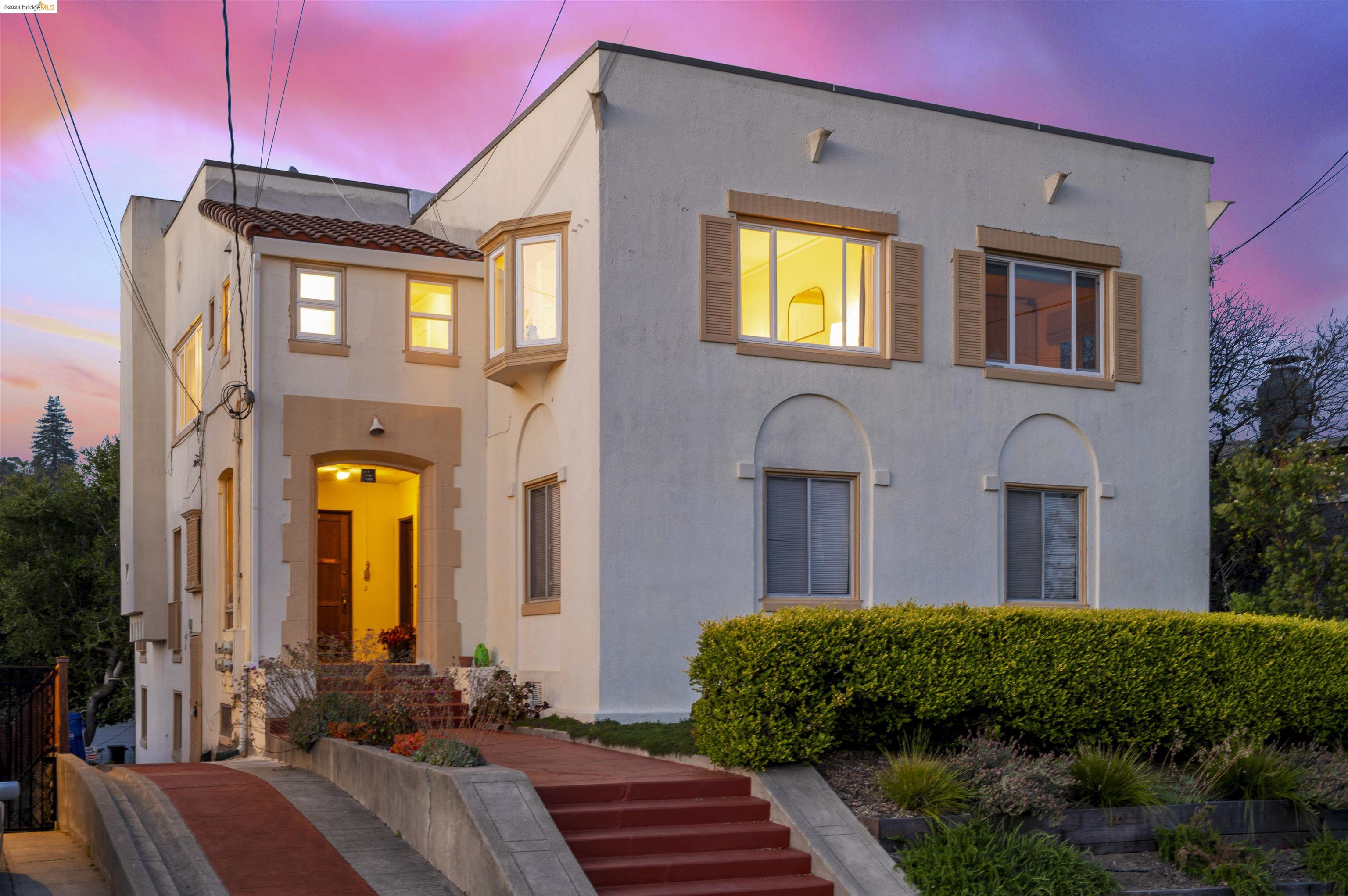 1220 Hollywood Ave
