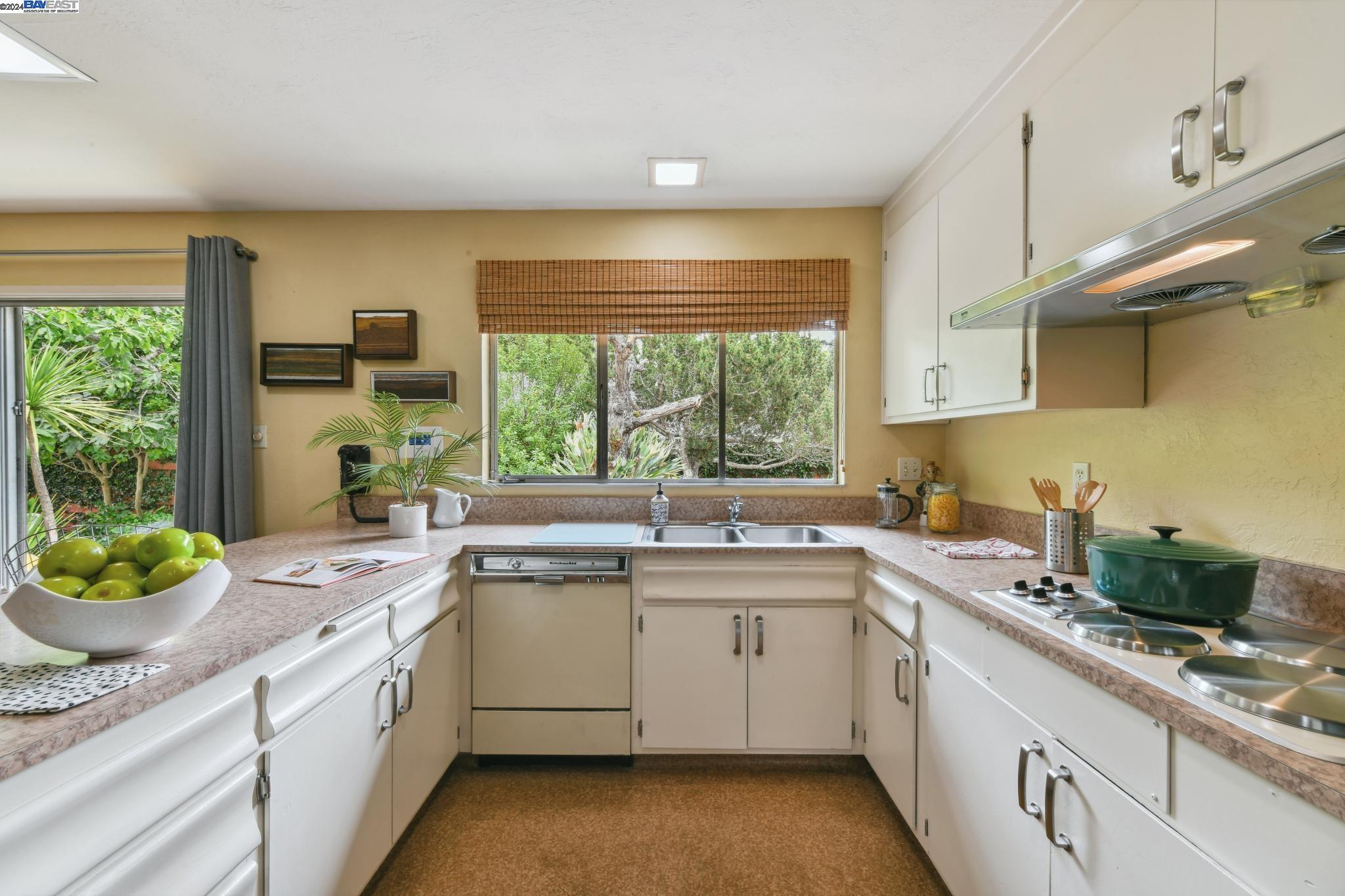 4800 SHETLAND AVENUE