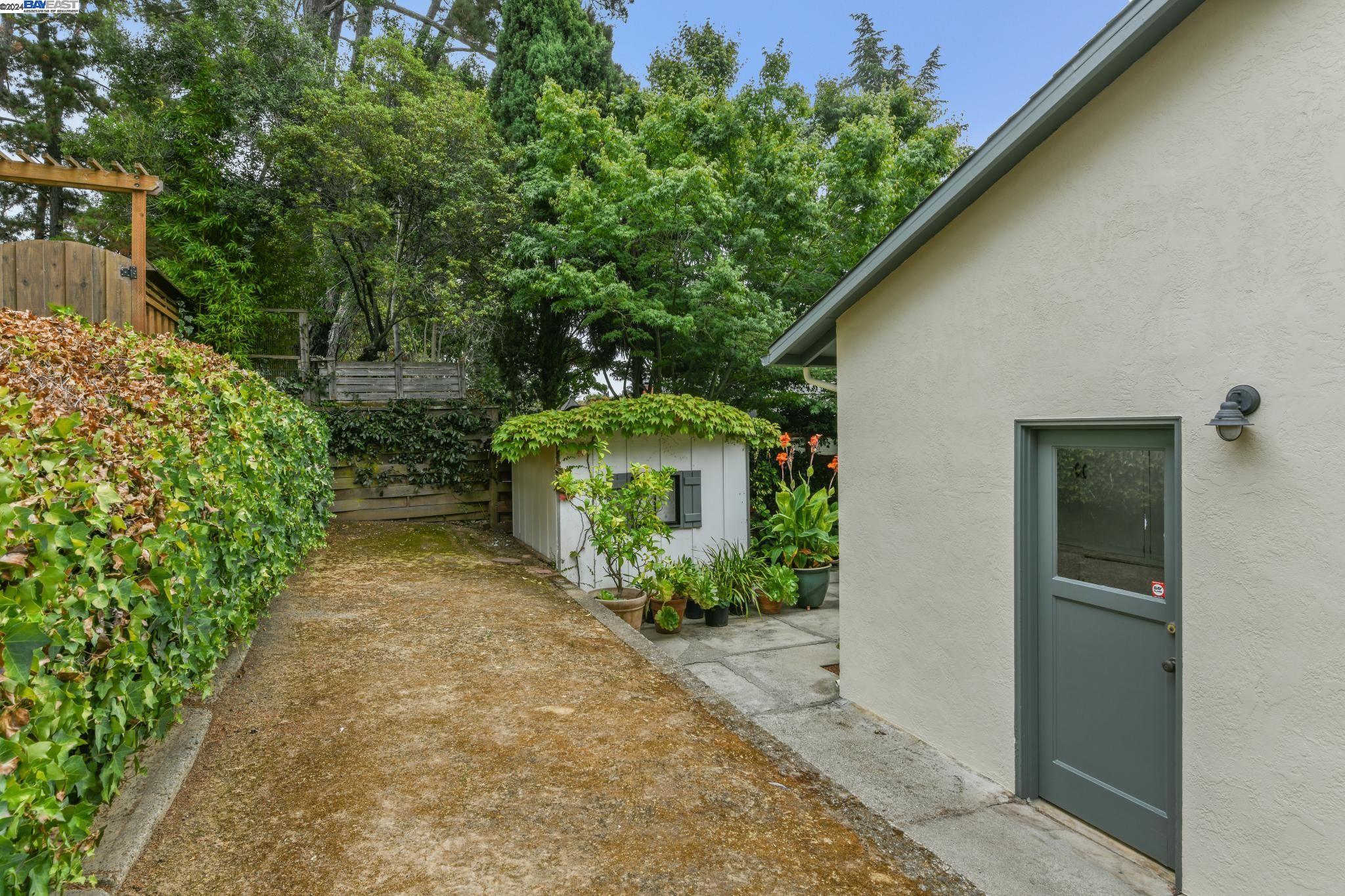 4800 SHETLAND AVENUE