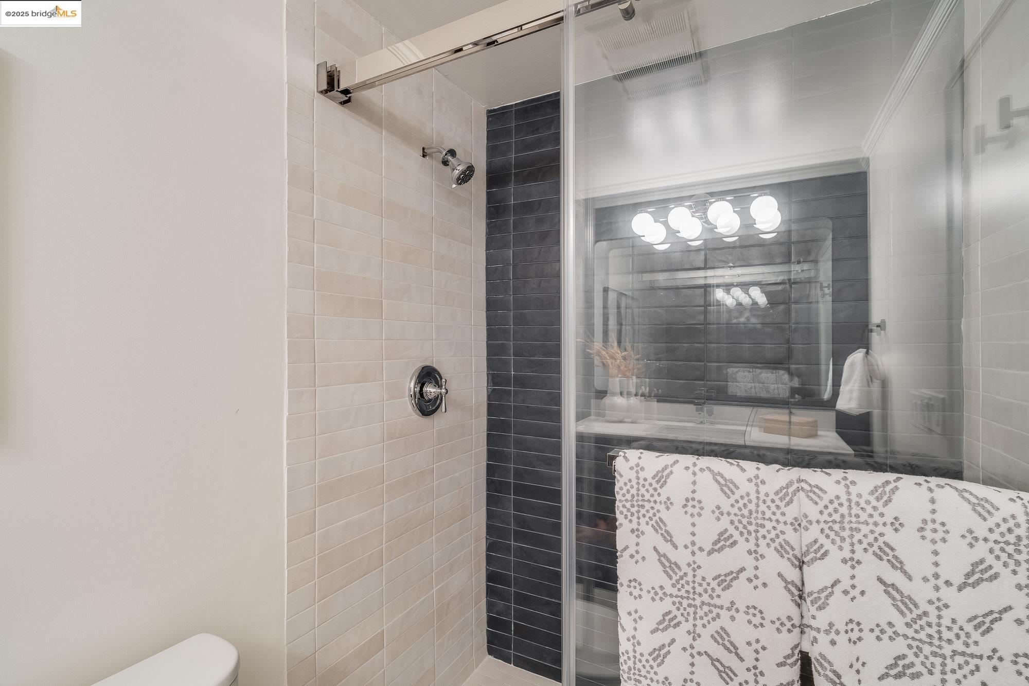 5340 Broadway Terrace # 401